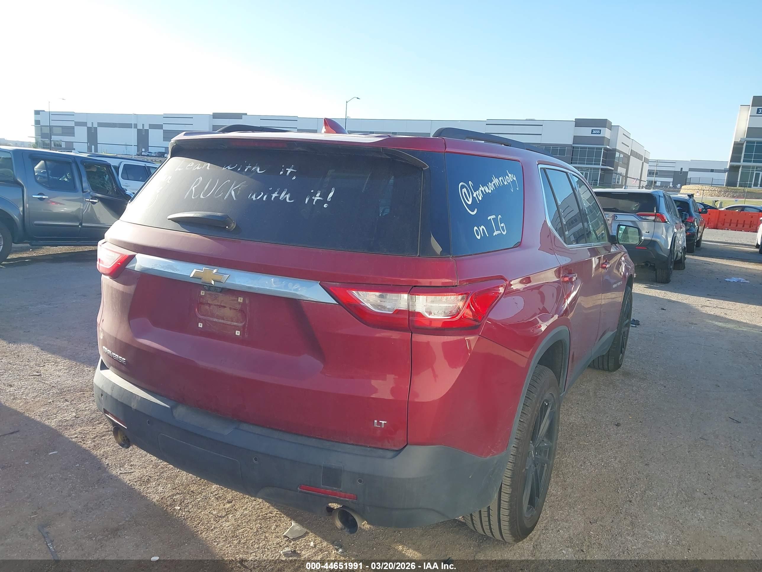 CHEVROLET TRAVERSE image 4