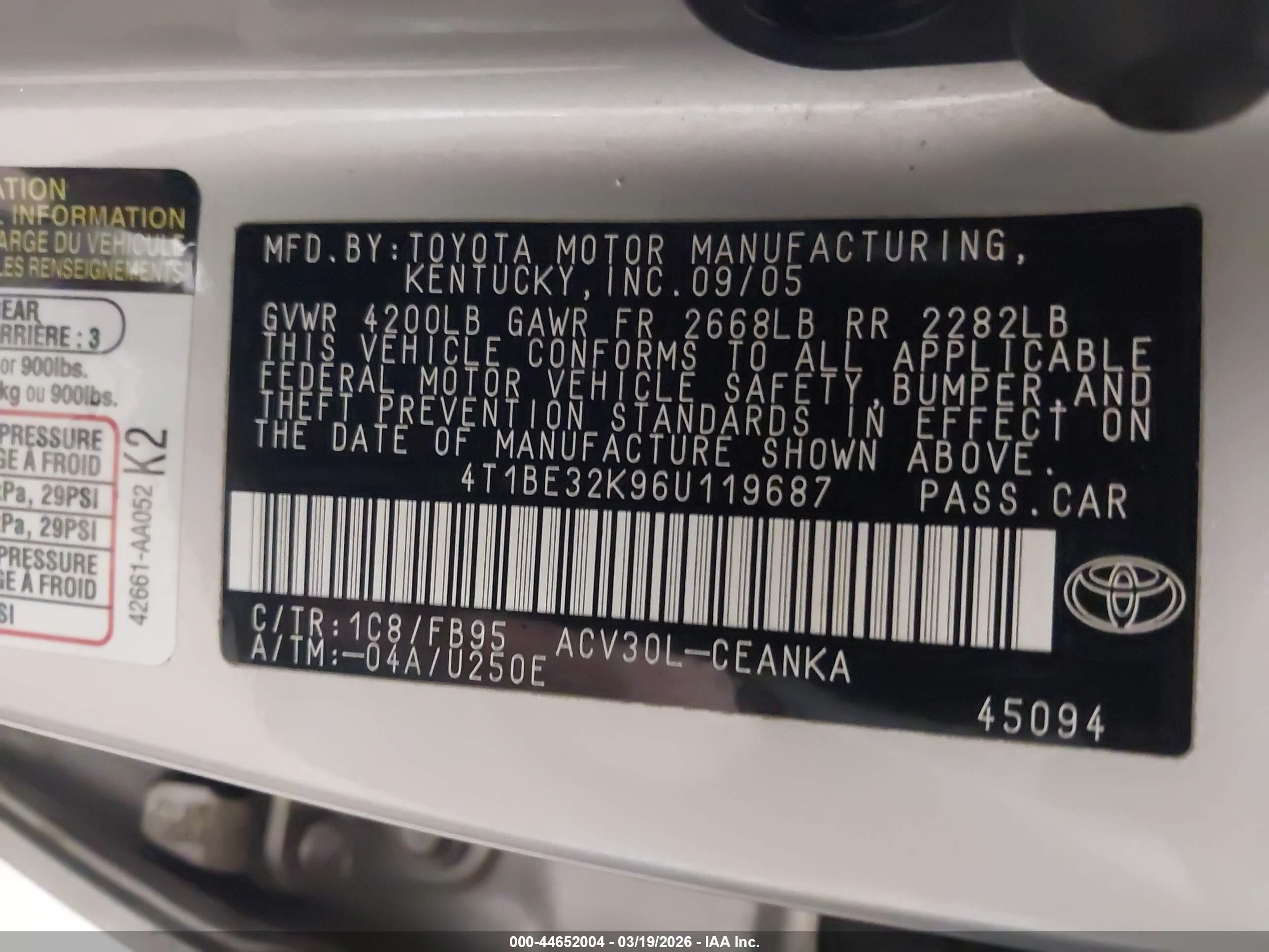 TOYOTA CAMRY image 9