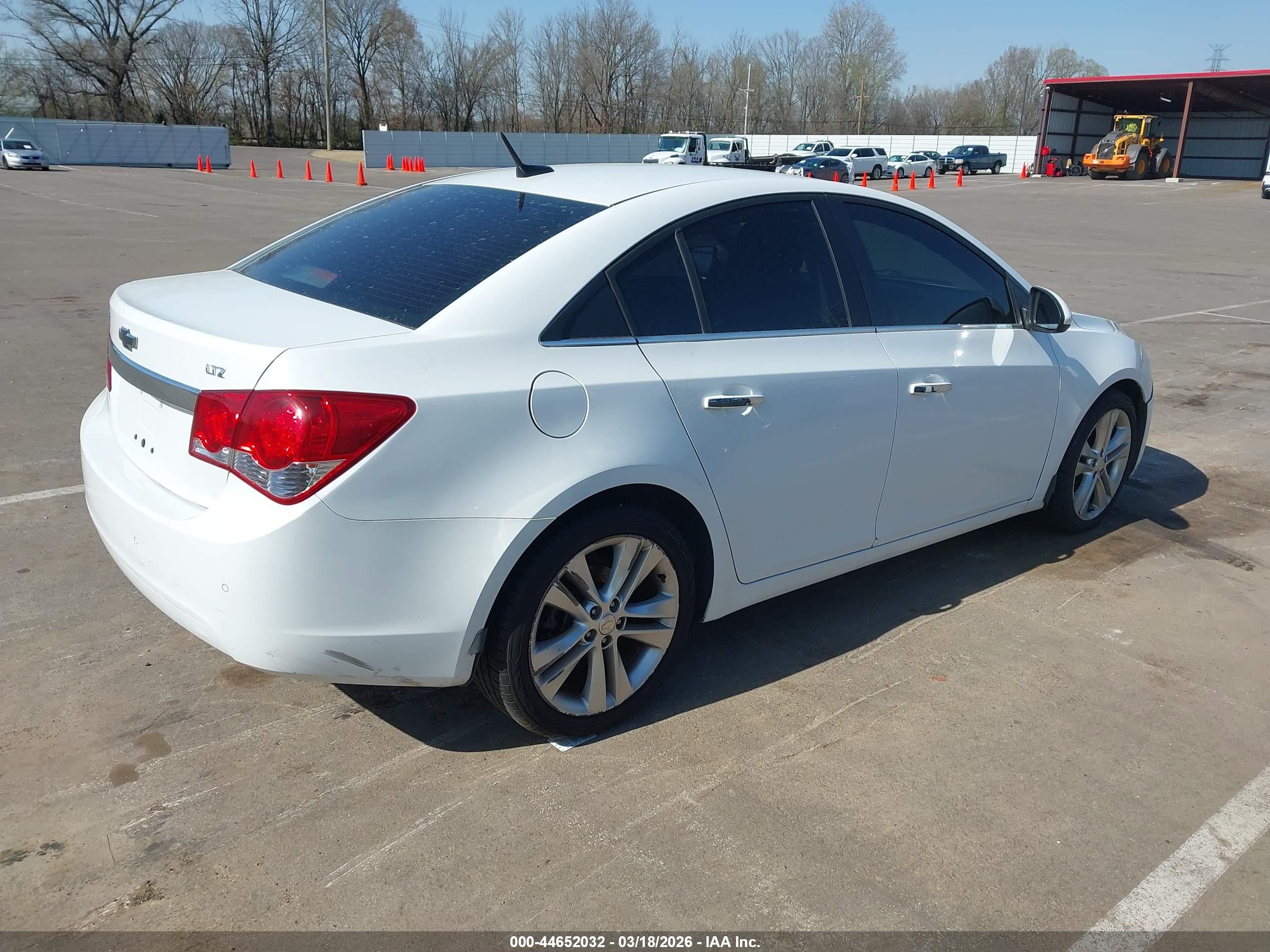 CHEVROLET CRUZE image 4