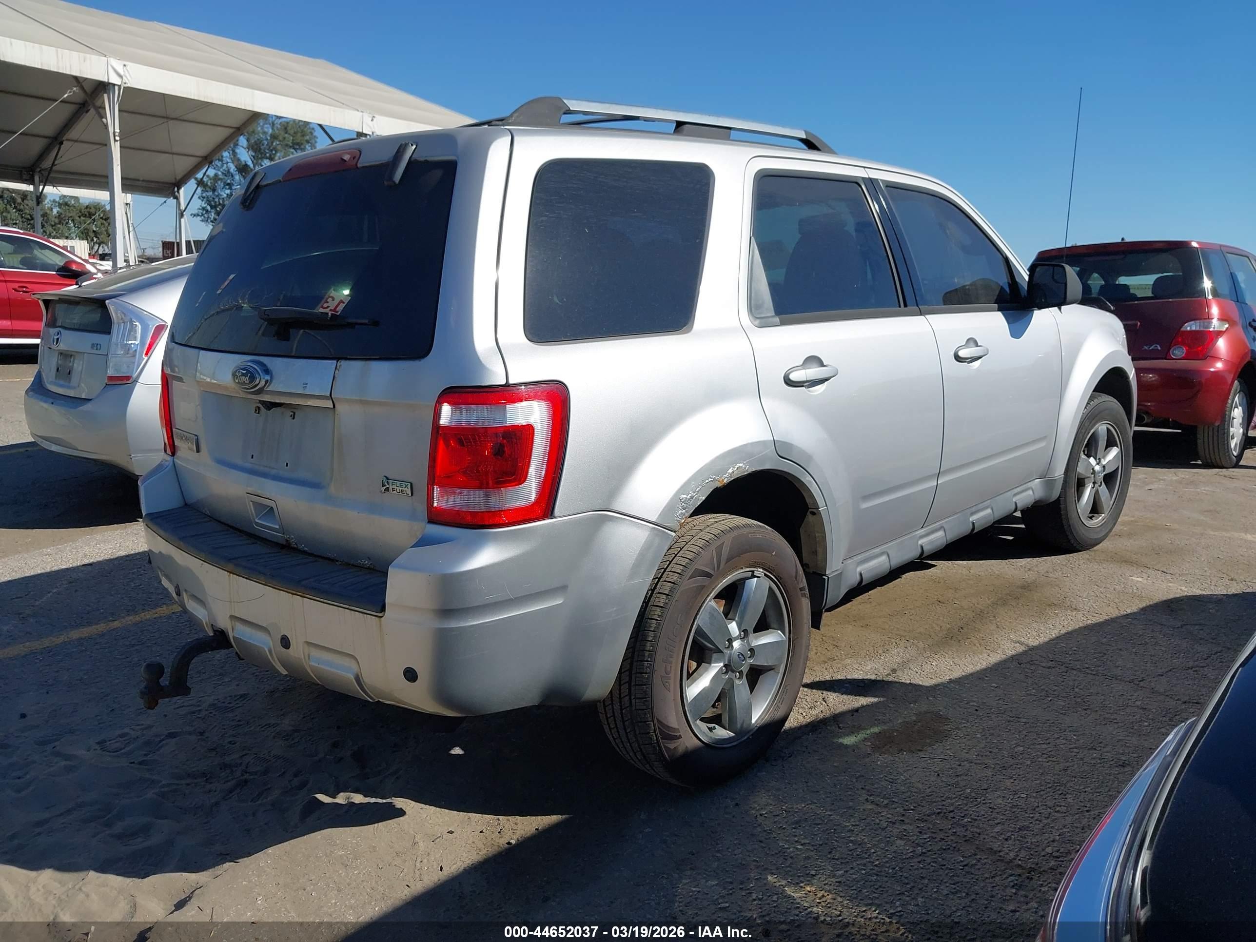 FORD ESCAPE image 4