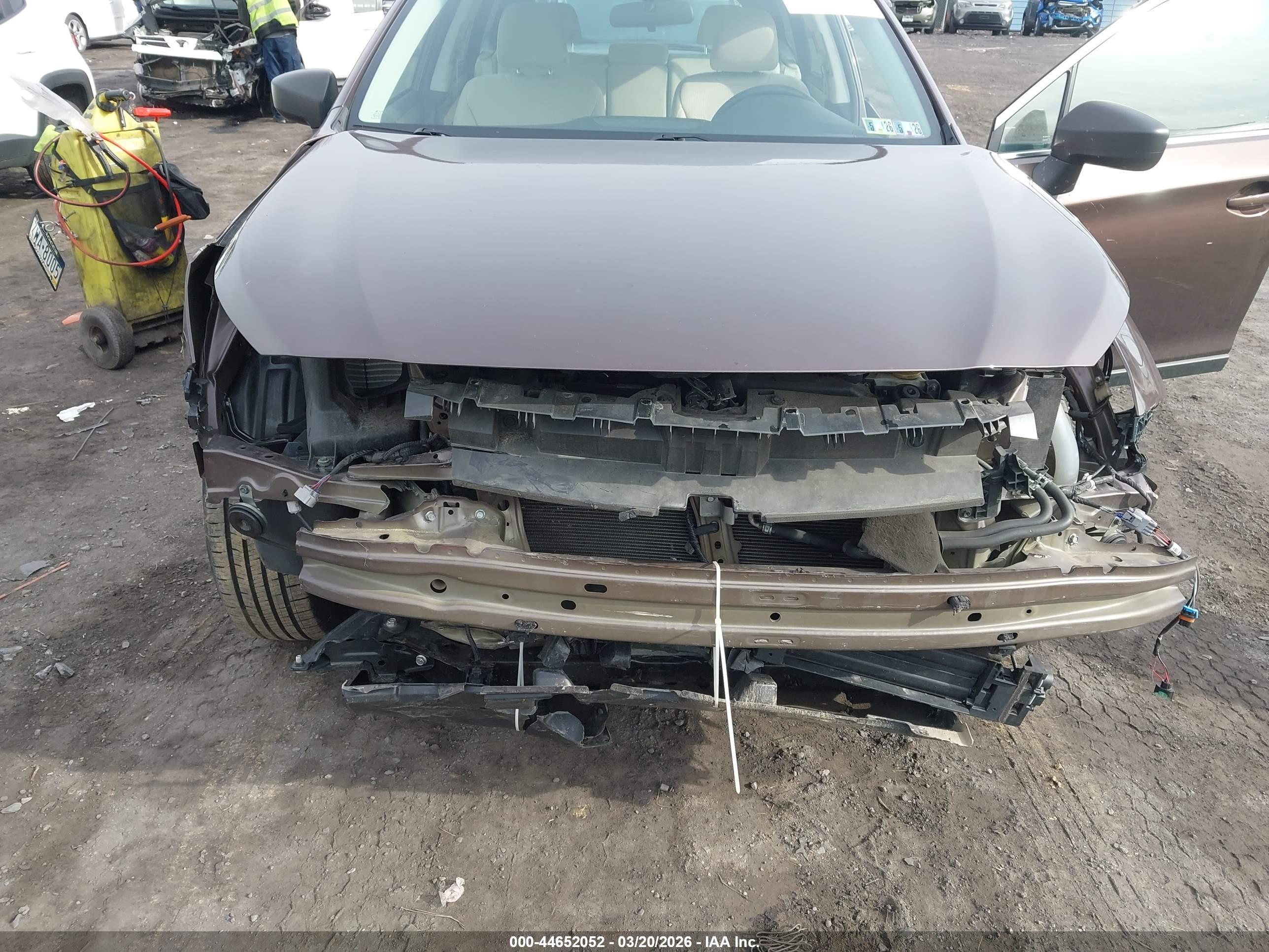 SUBARU OUTBACK image 6