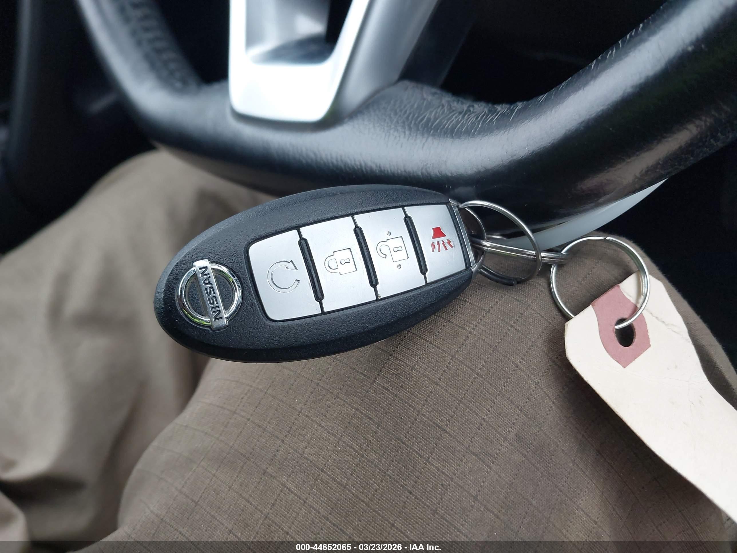 NISSAN ROGUE image 11