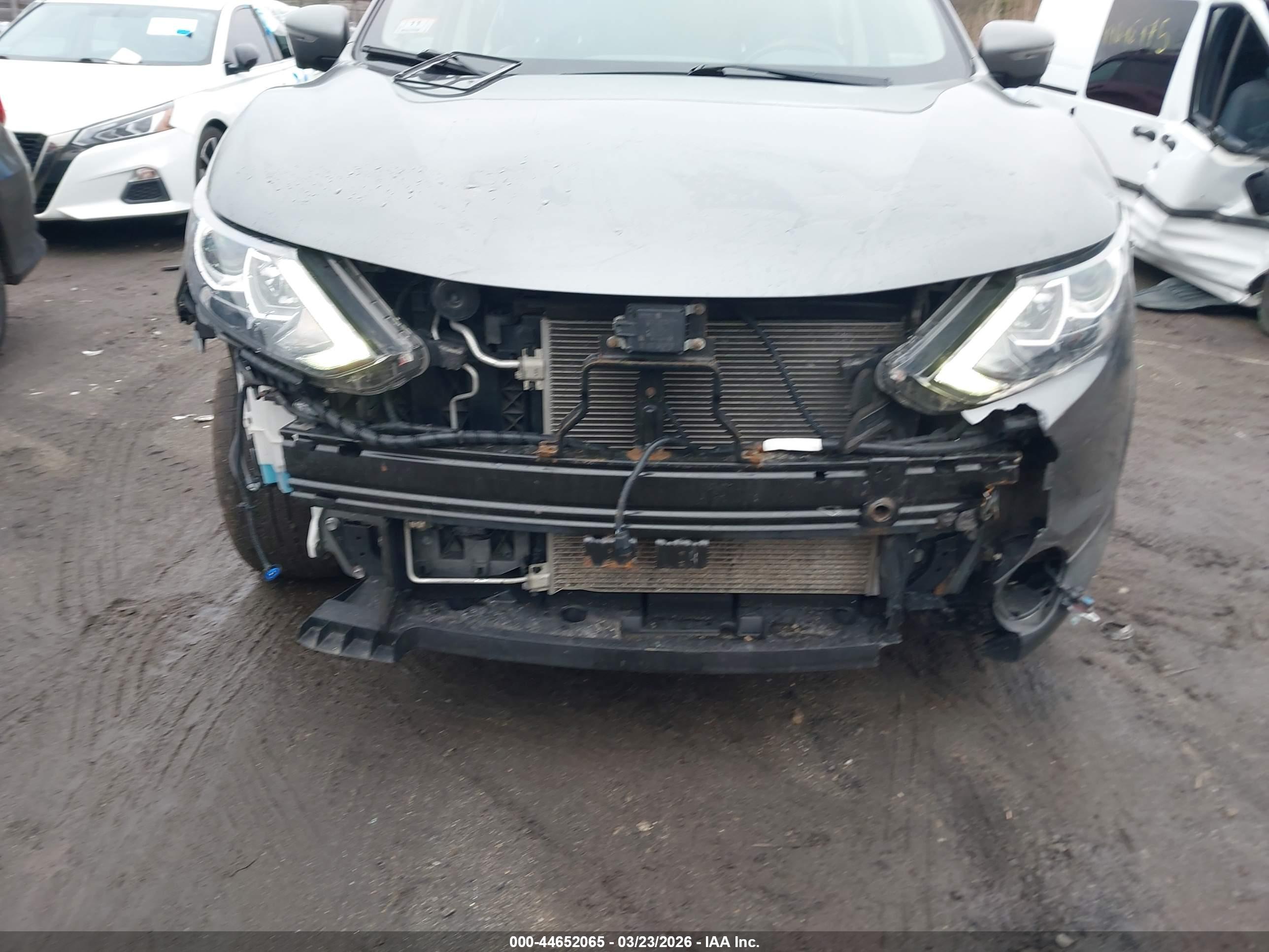 NISSAN ROGUE image 6