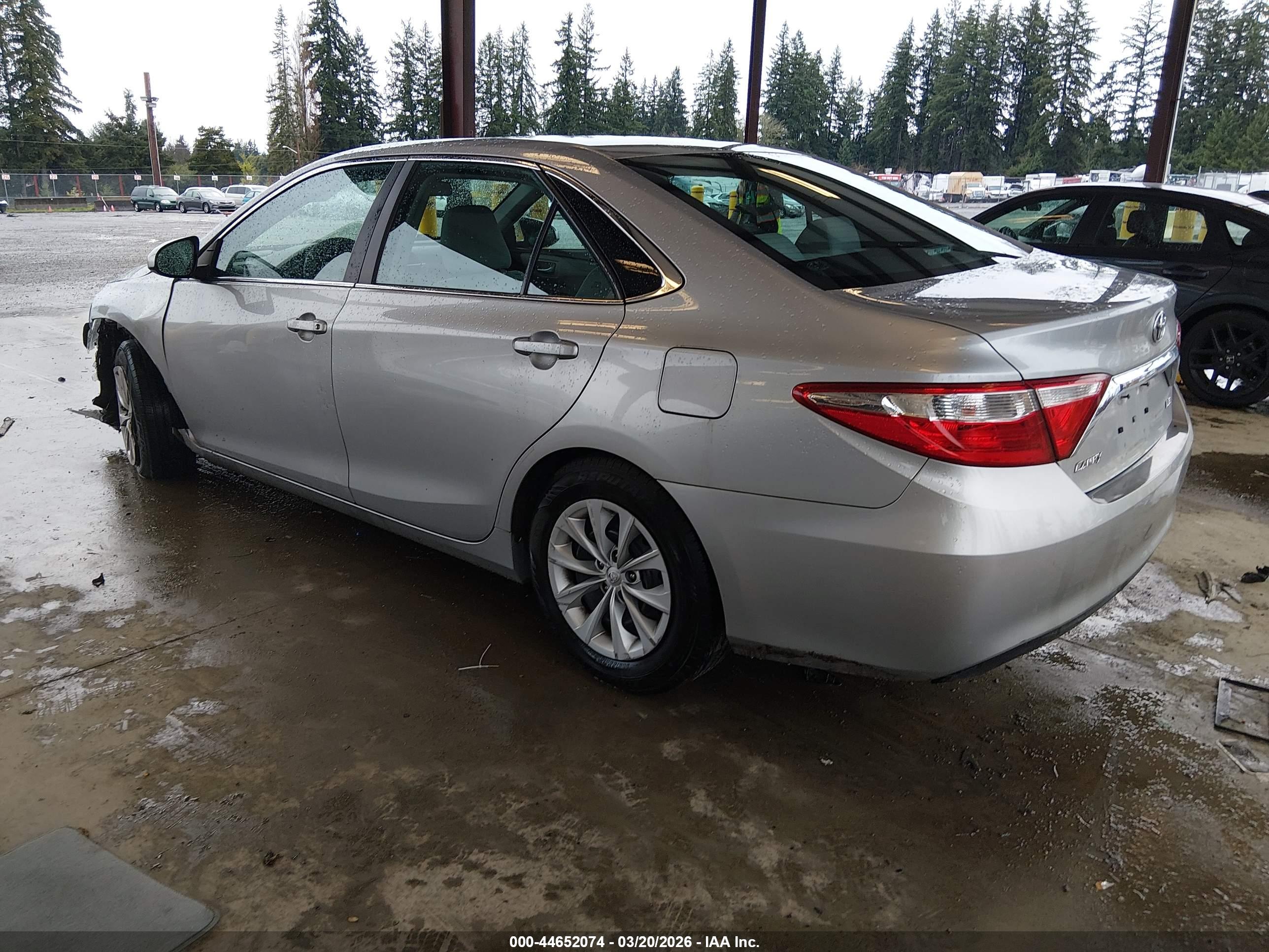 TOYOTA CAMRY image 3
