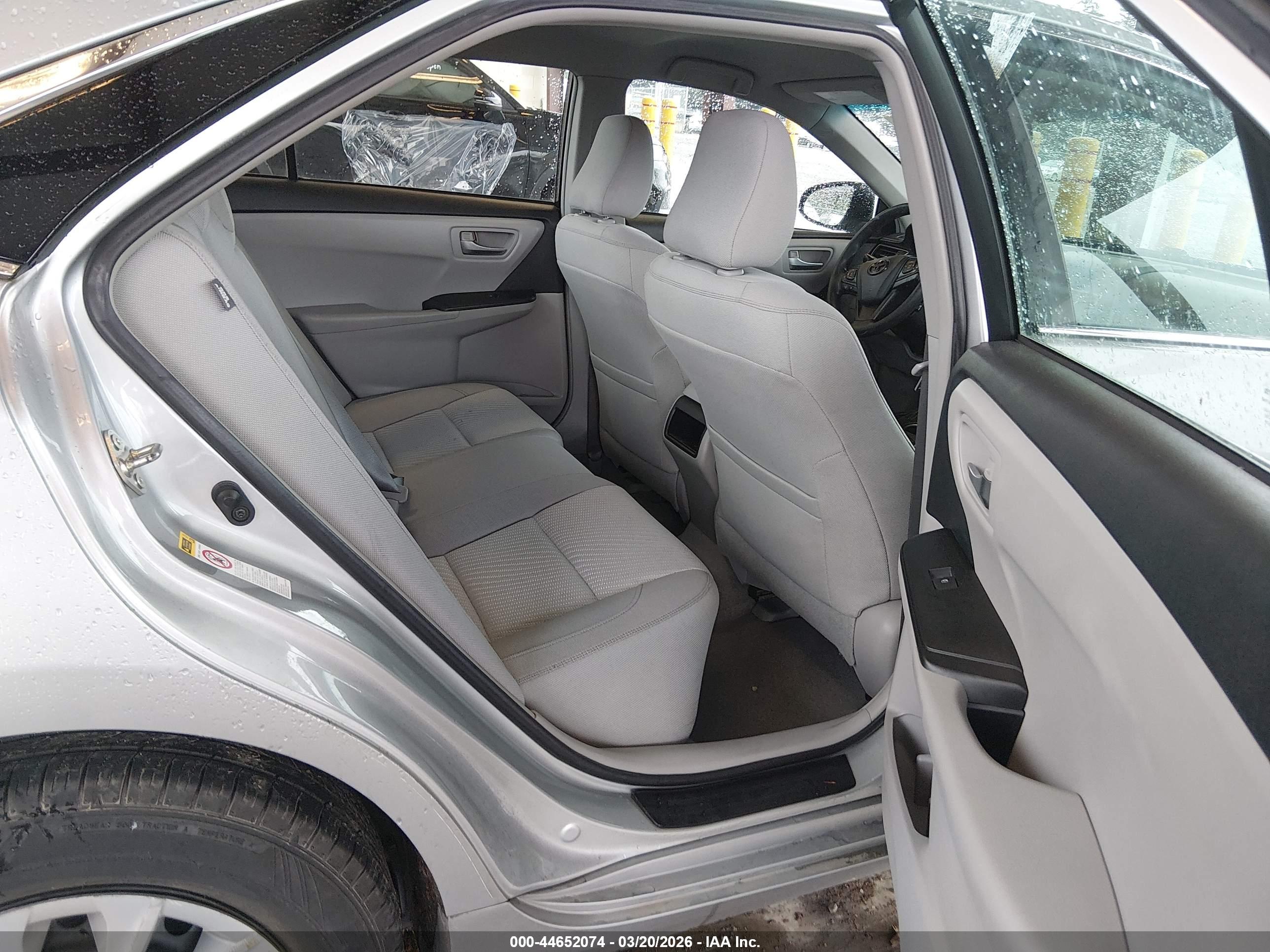 TOYOTA CAMRY image 8