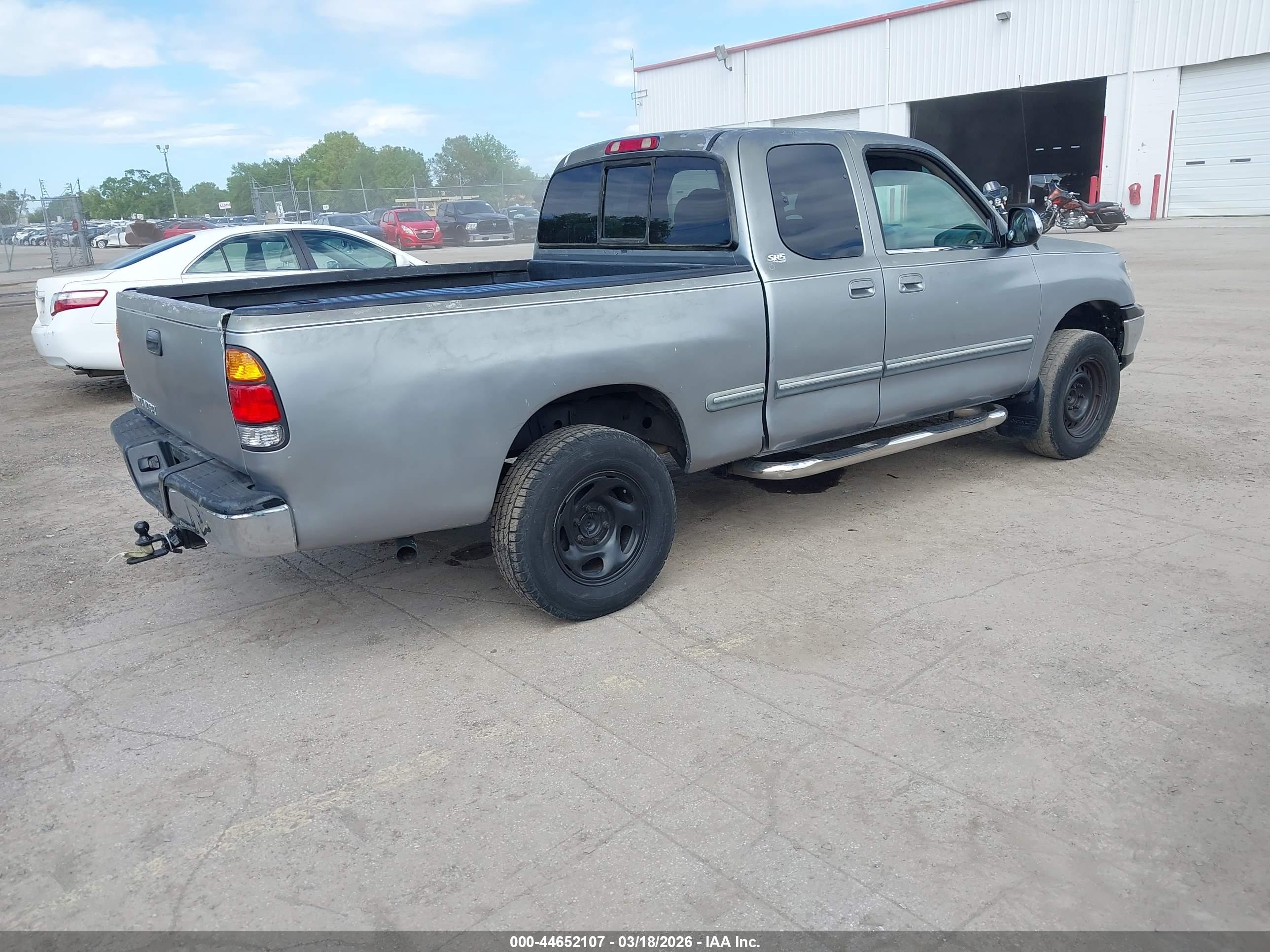 TOYOTA TUNDRA image 4