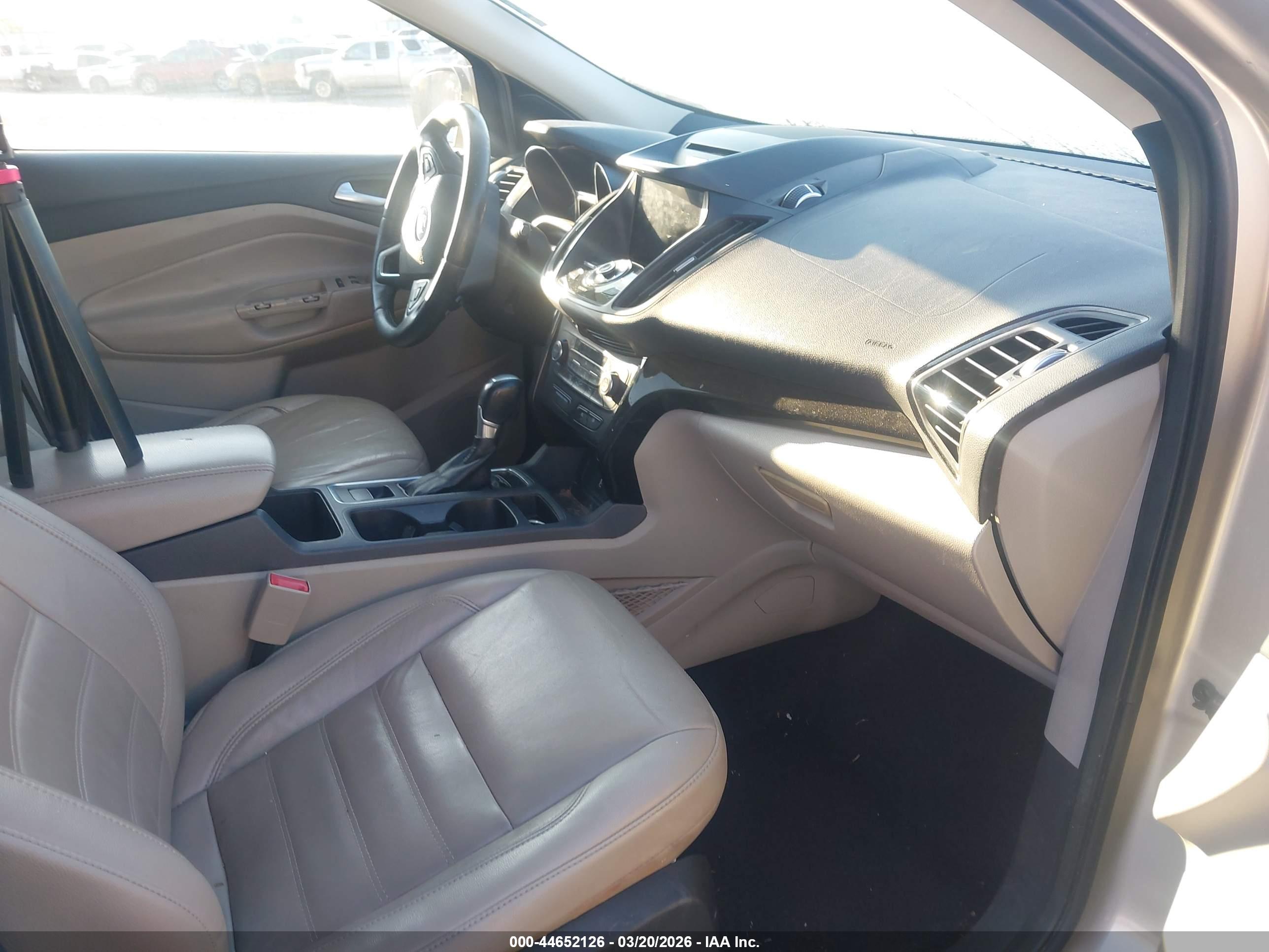 FORD ESCAPE image 5