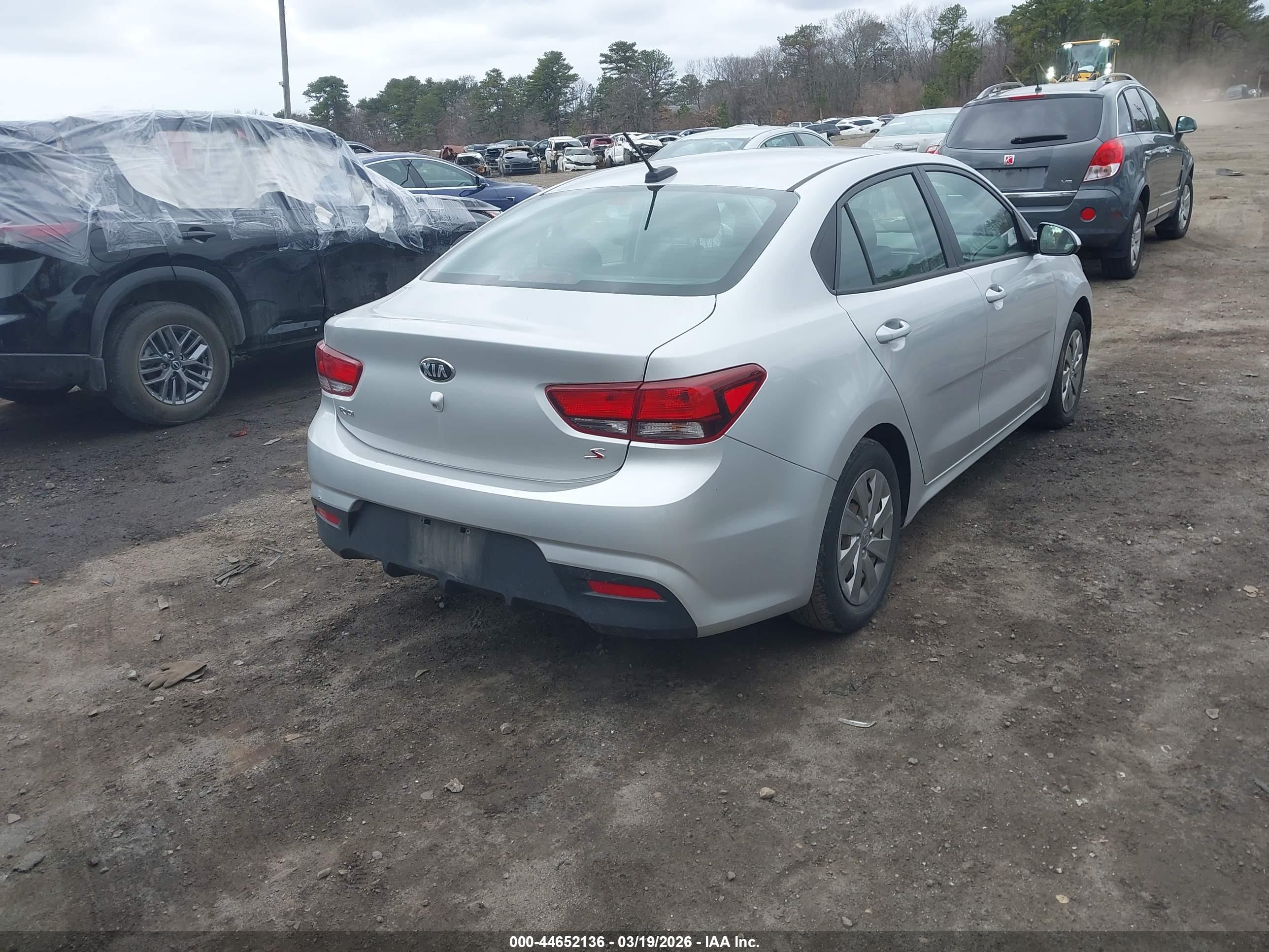 KIA RIO image 4