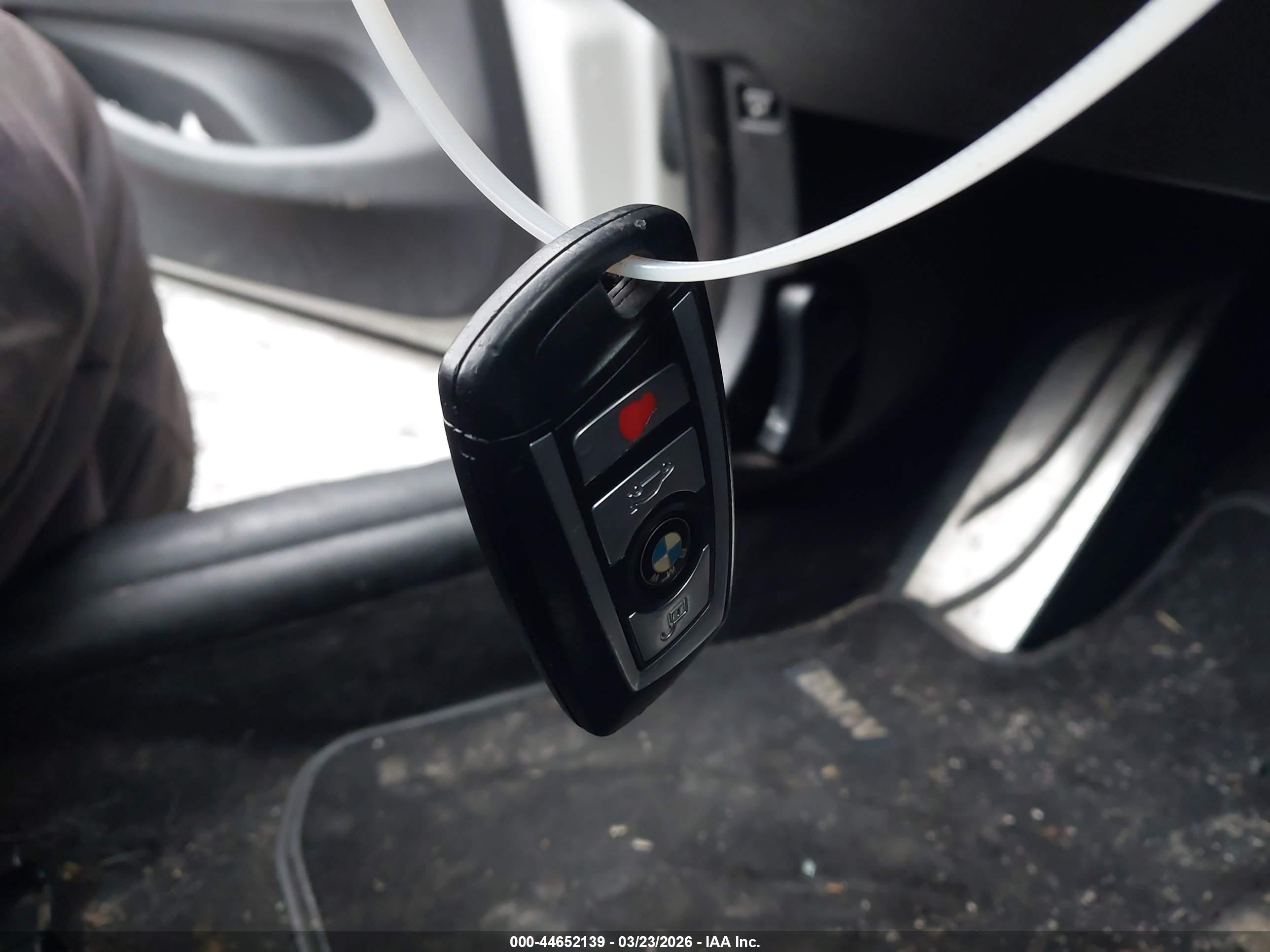 BMW M4 image 11