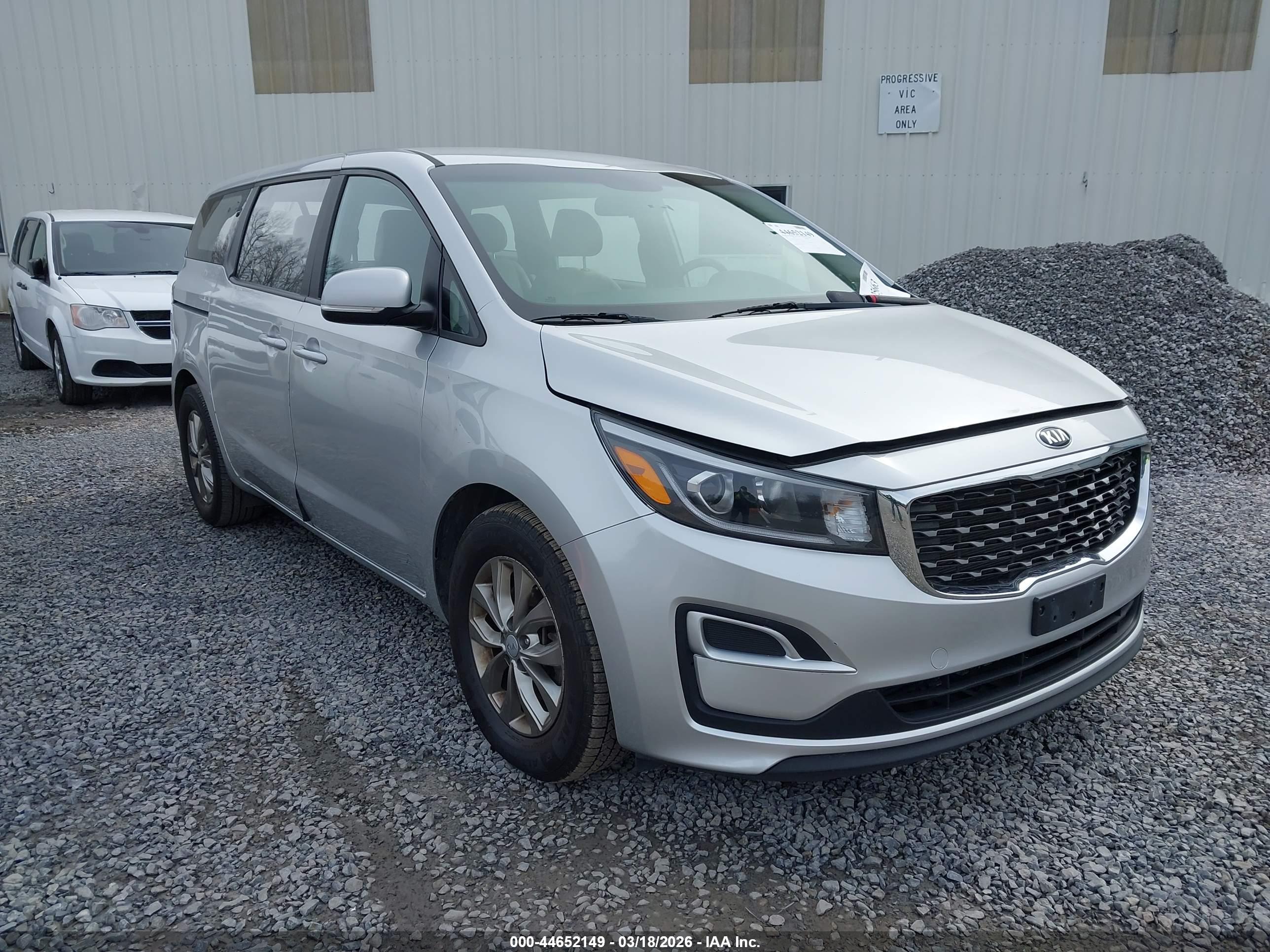 KIA SEDONA image 6