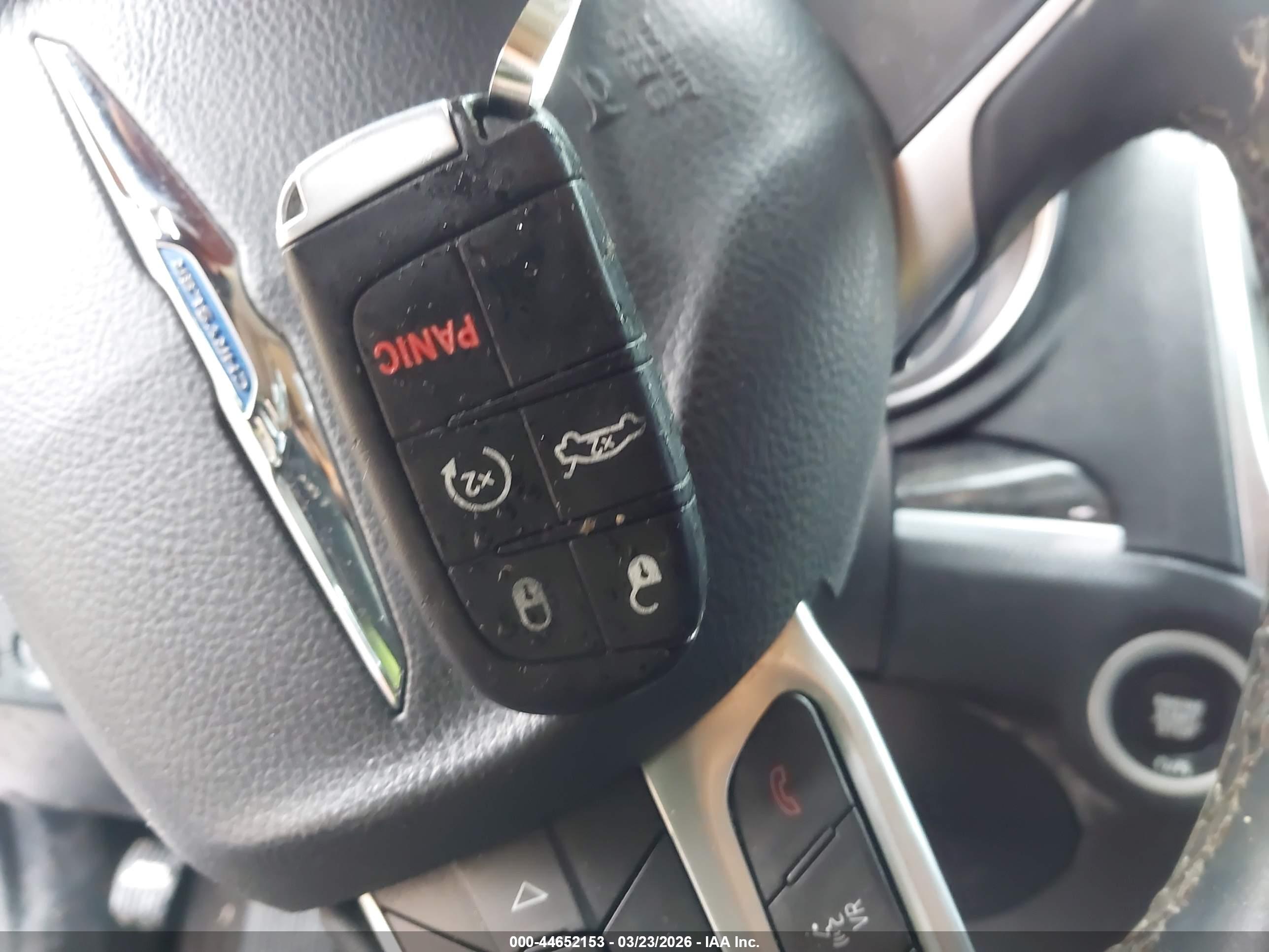 CHRYSLER 300C image 11