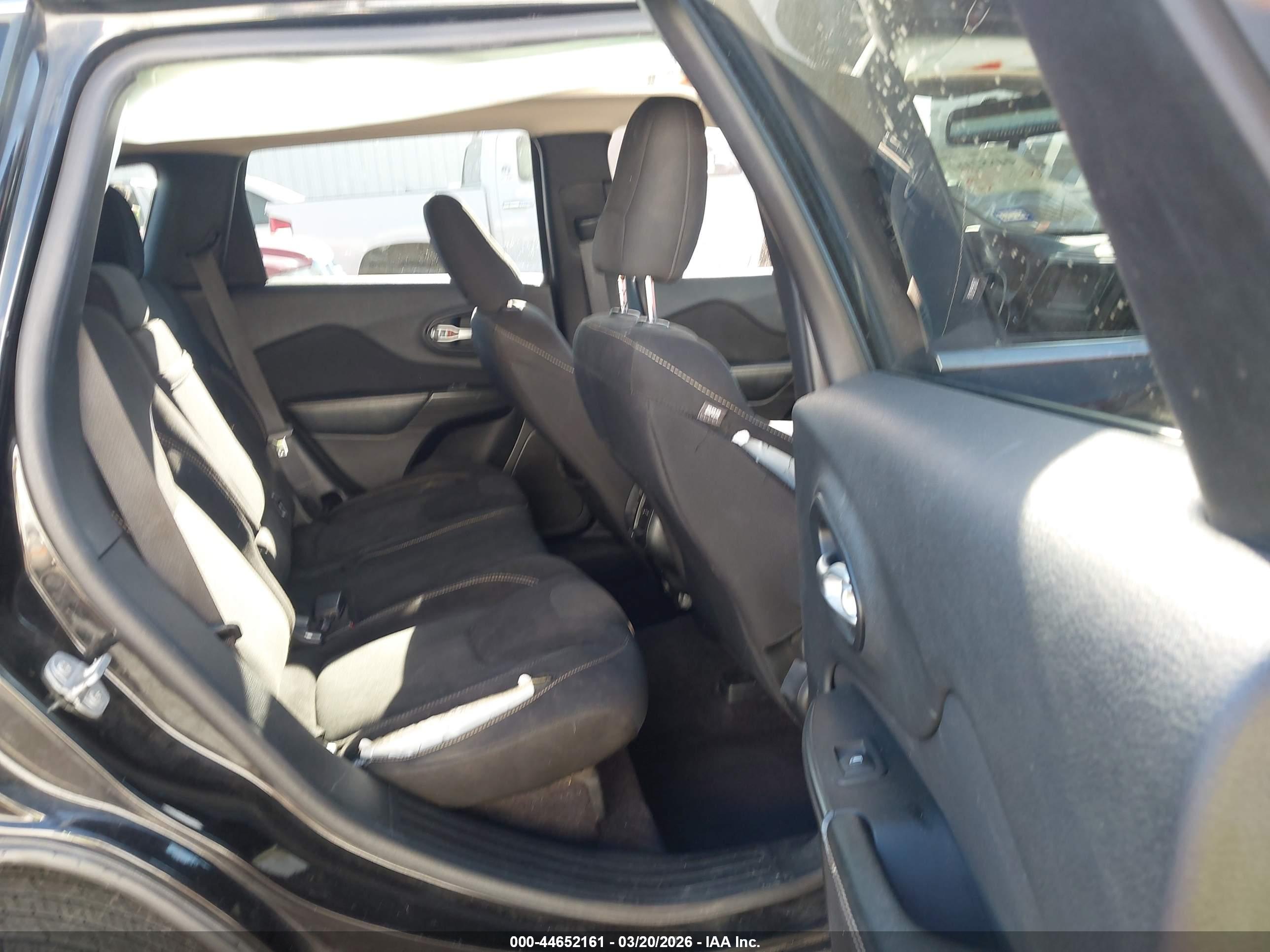 JEEP CHEROKEE image 8