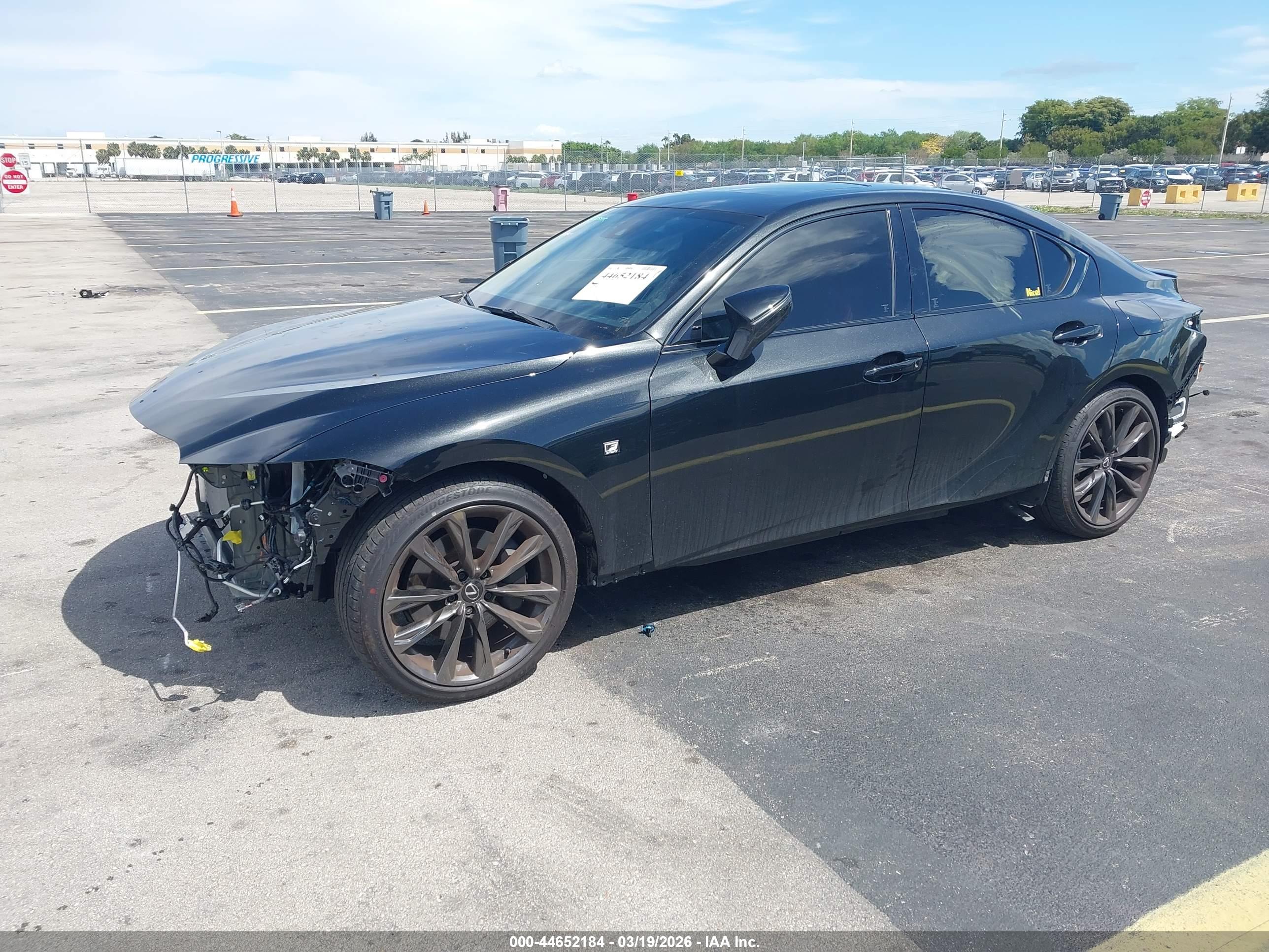 LEXUS IS image 2