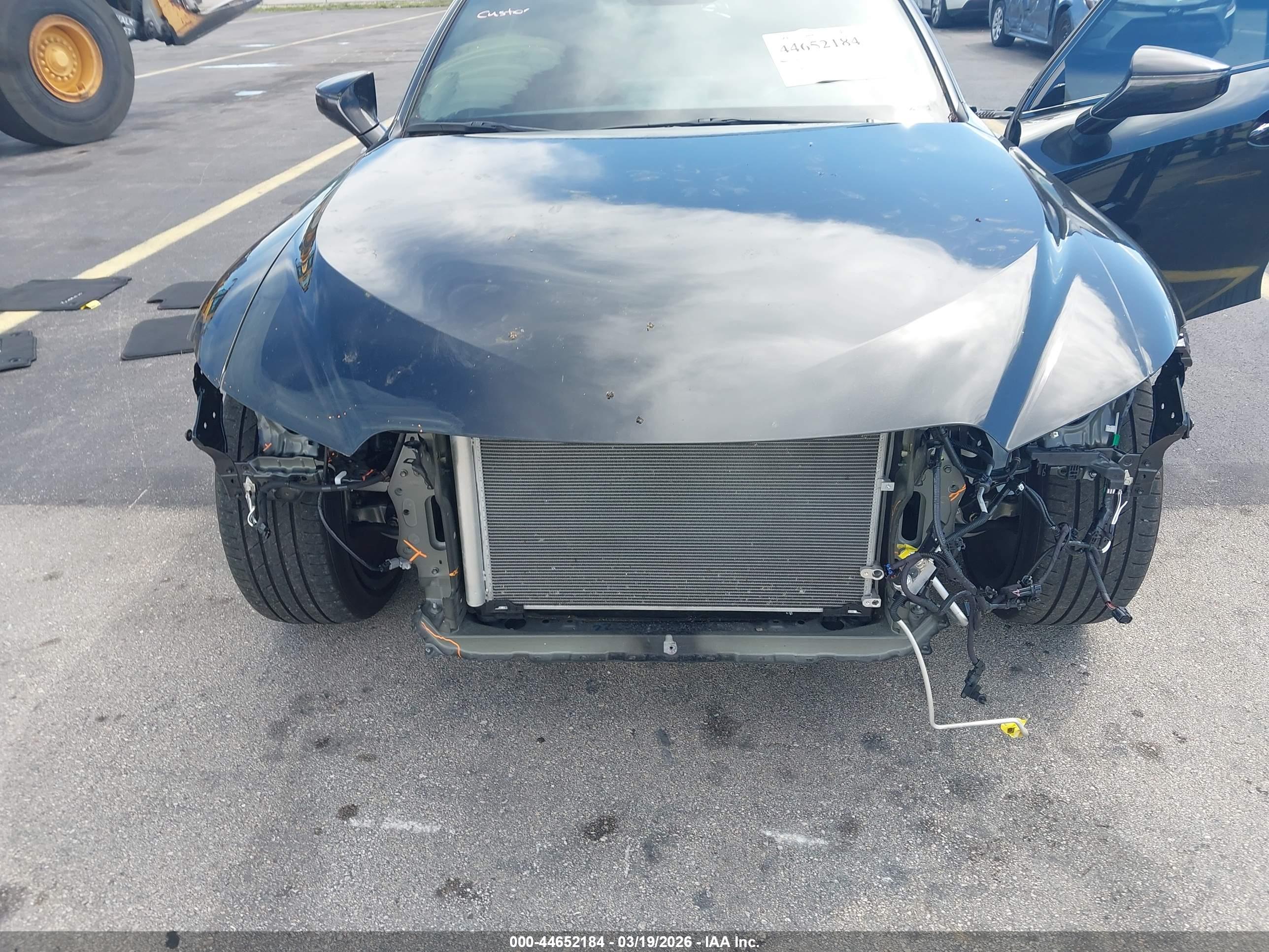 LEXUS IS image 6