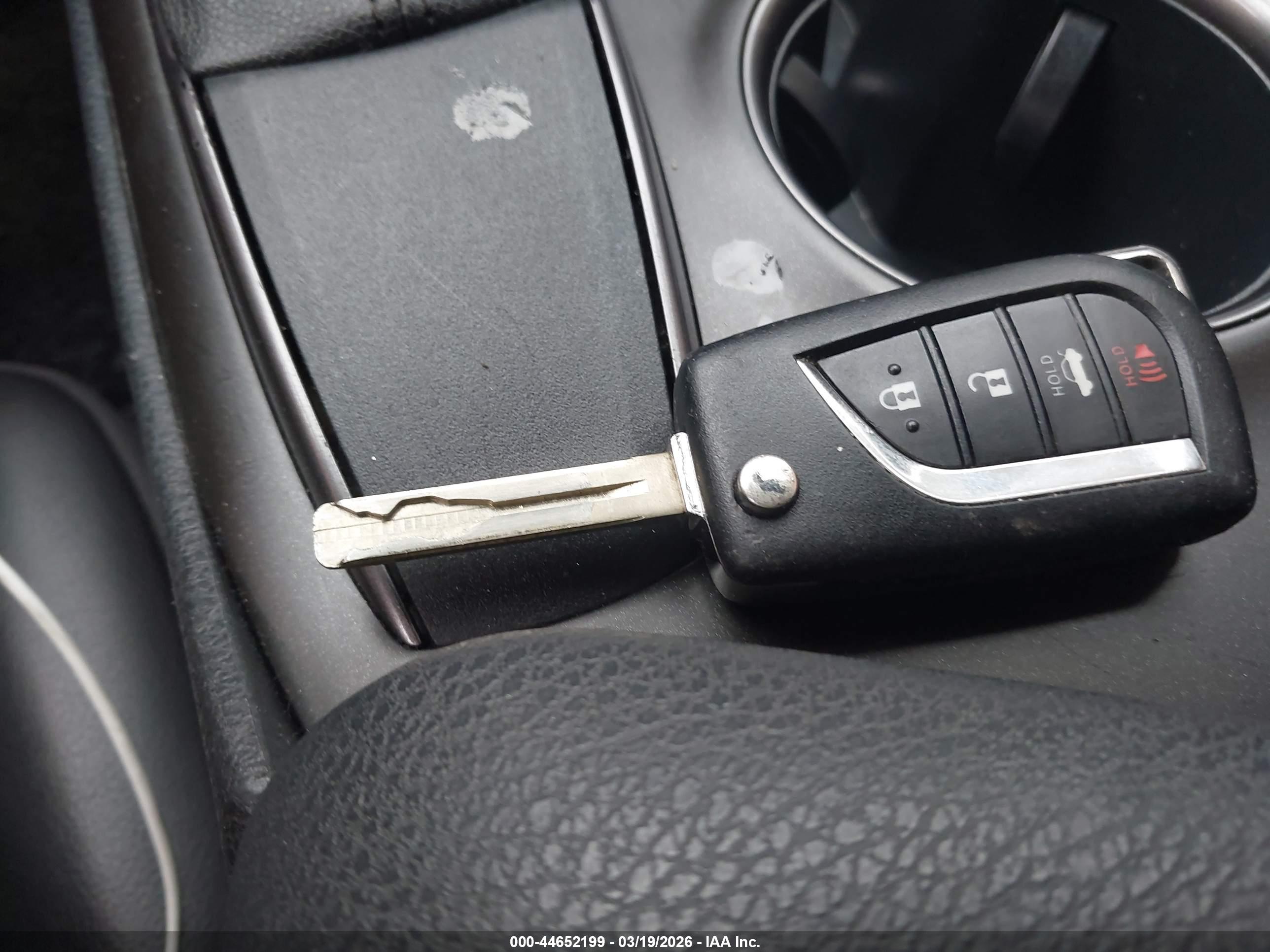 TOYOTA CAMRY image 11