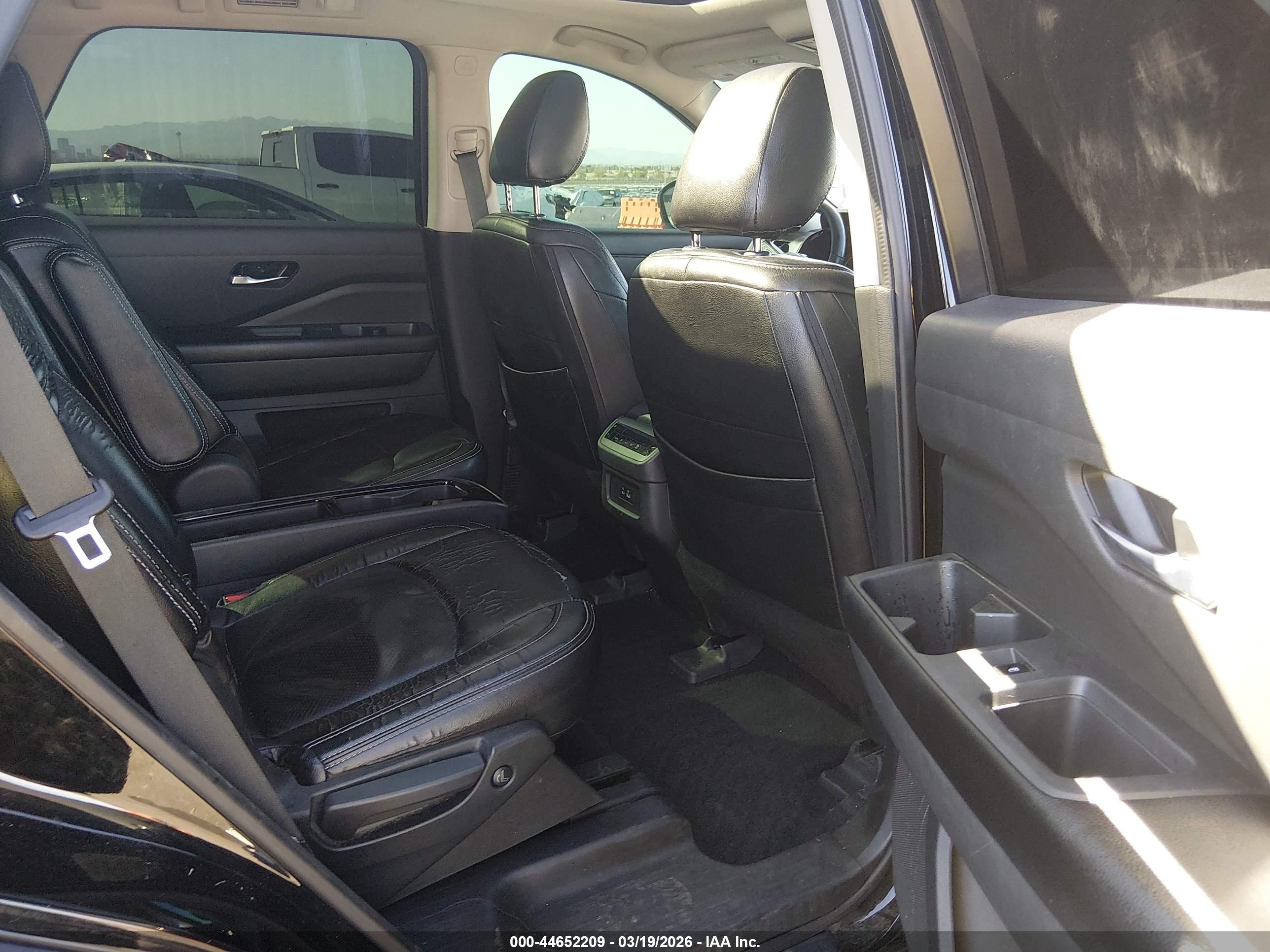 NISSAN PATHFINDER image 8