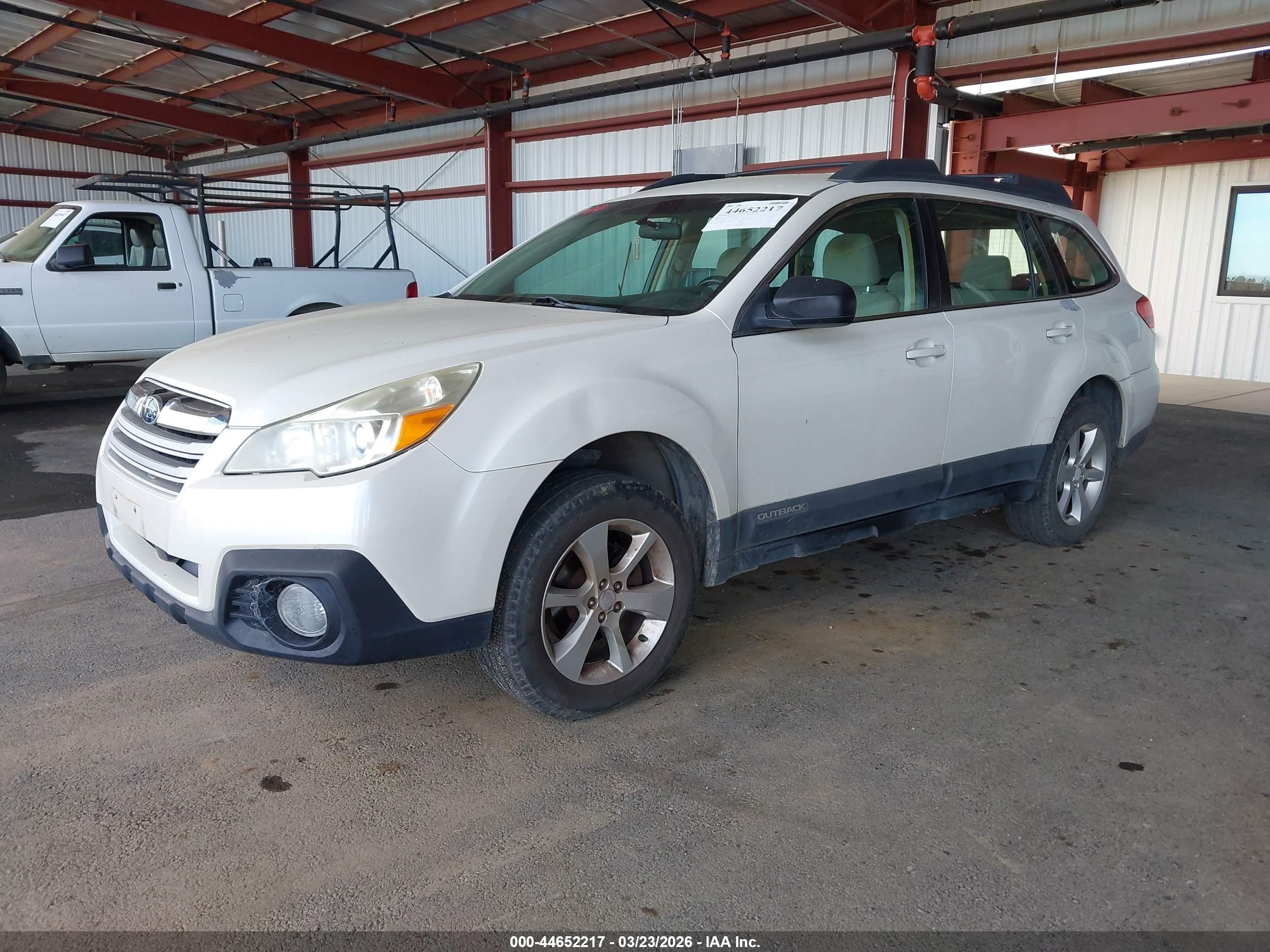 SUBARU OUTBACK image 2