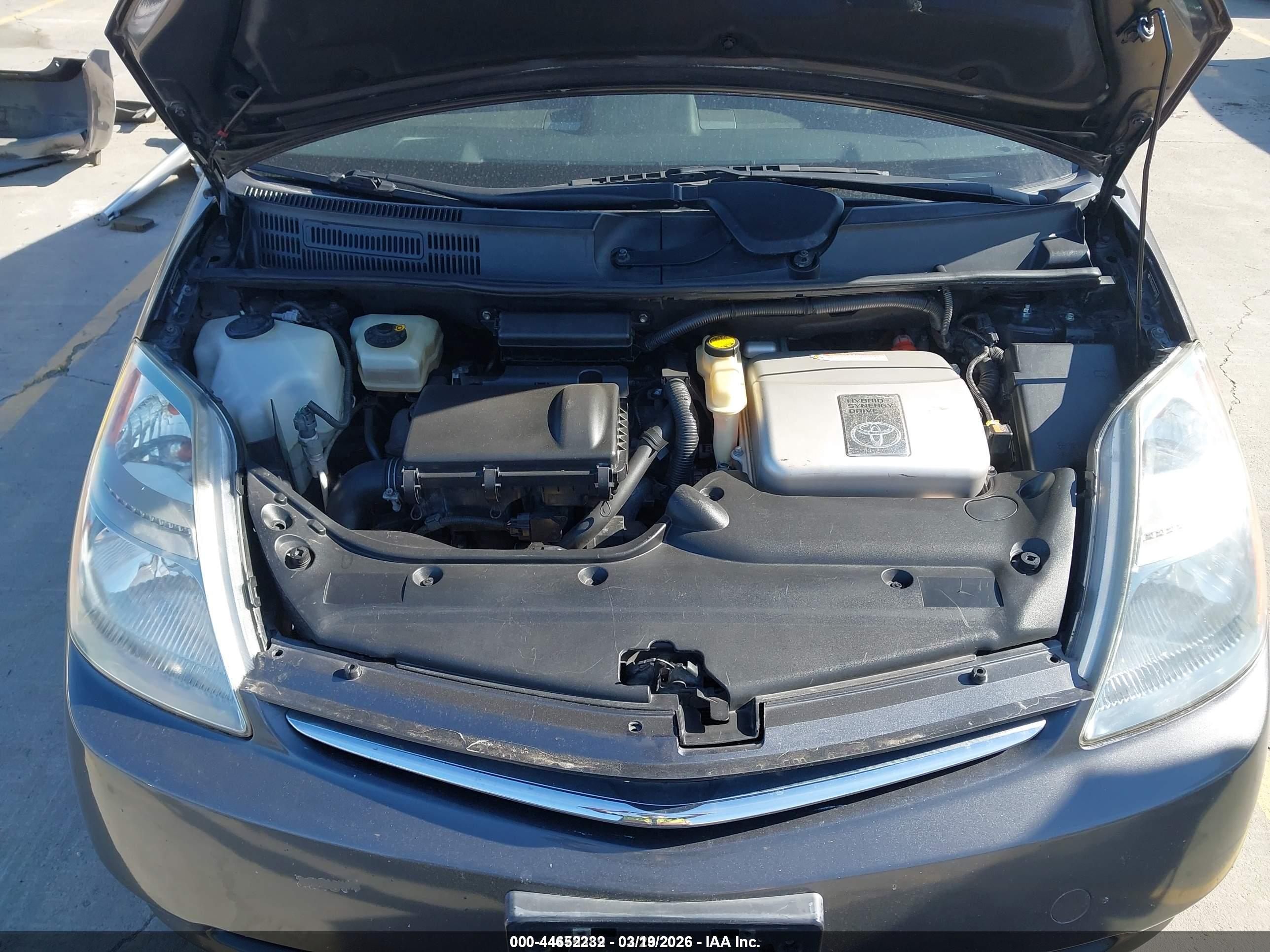 TOYOTA PRIUS image 10