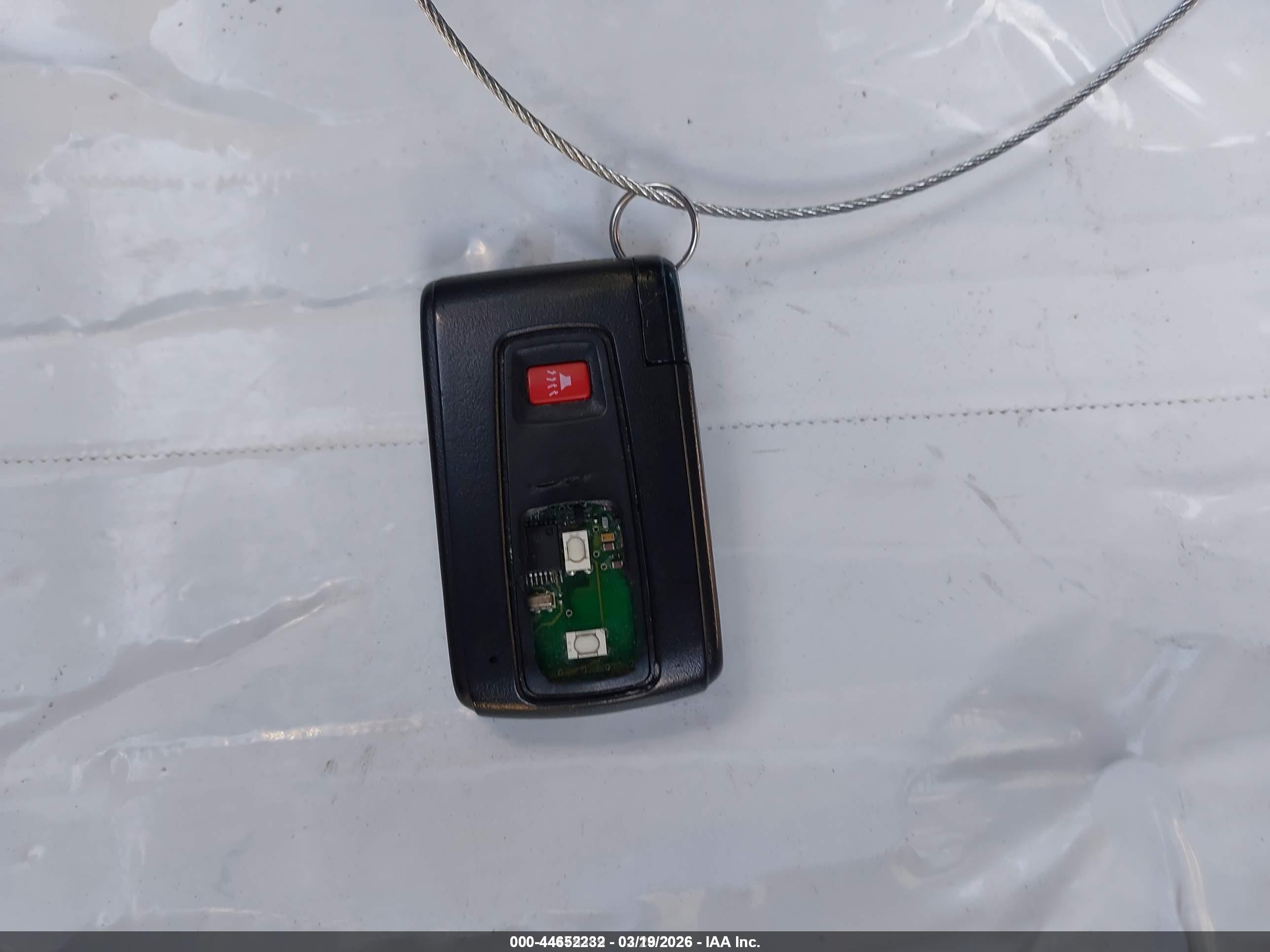 TOYOTA PRIUS image 11