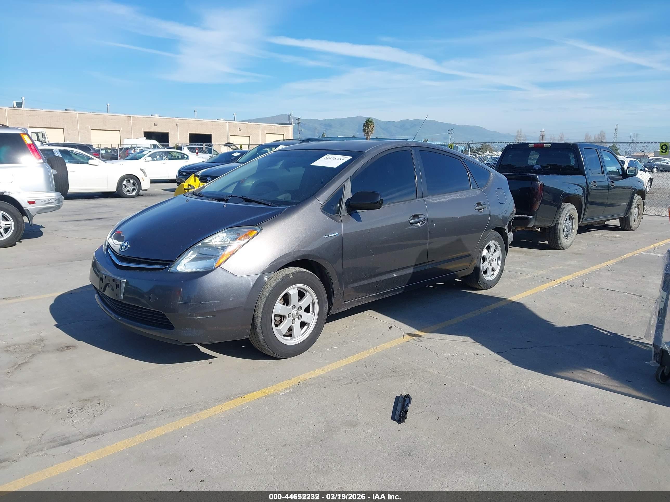 TOYOTA PRIUS image 2