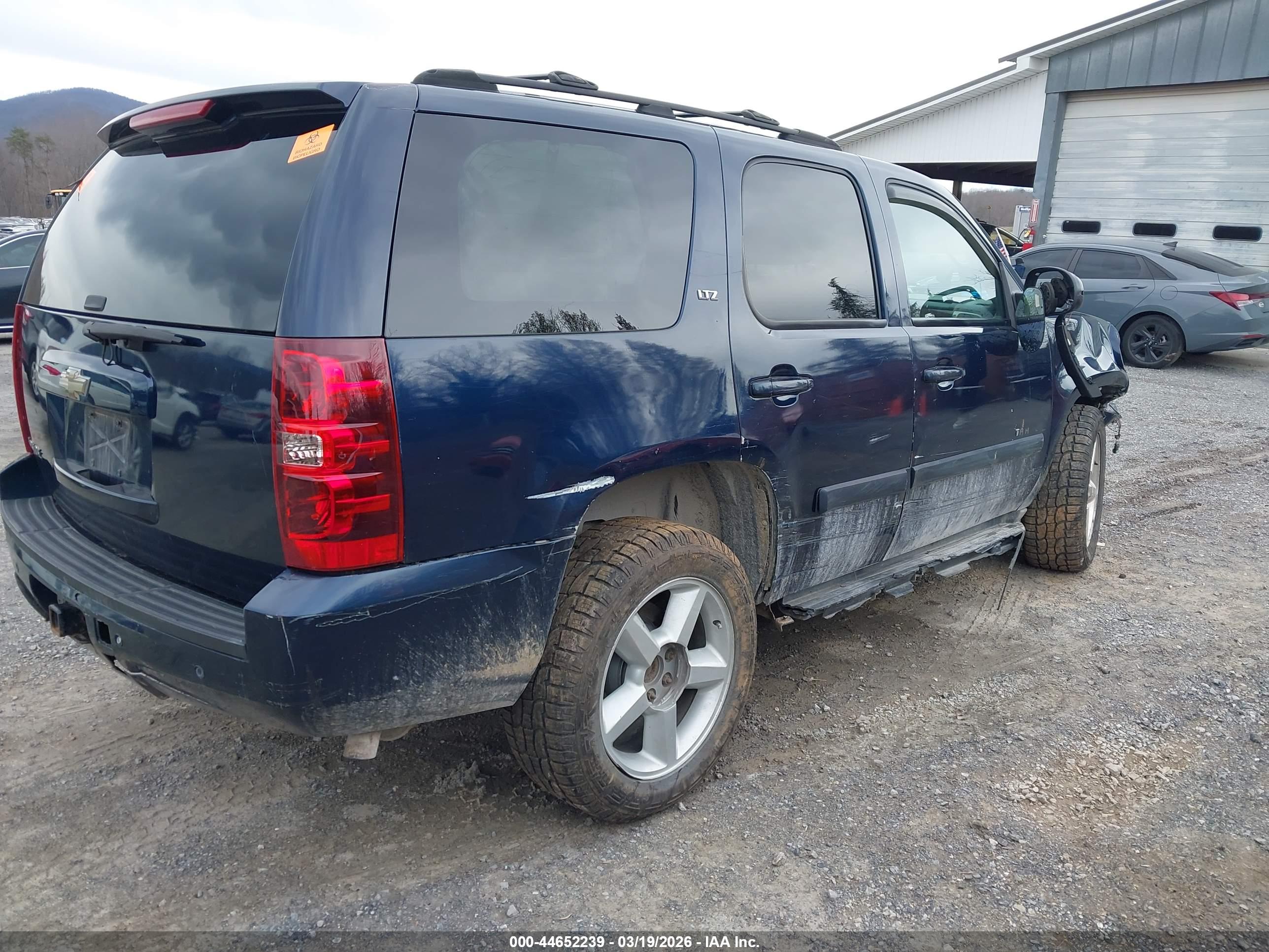 CHEVROLET TAHOE image 4