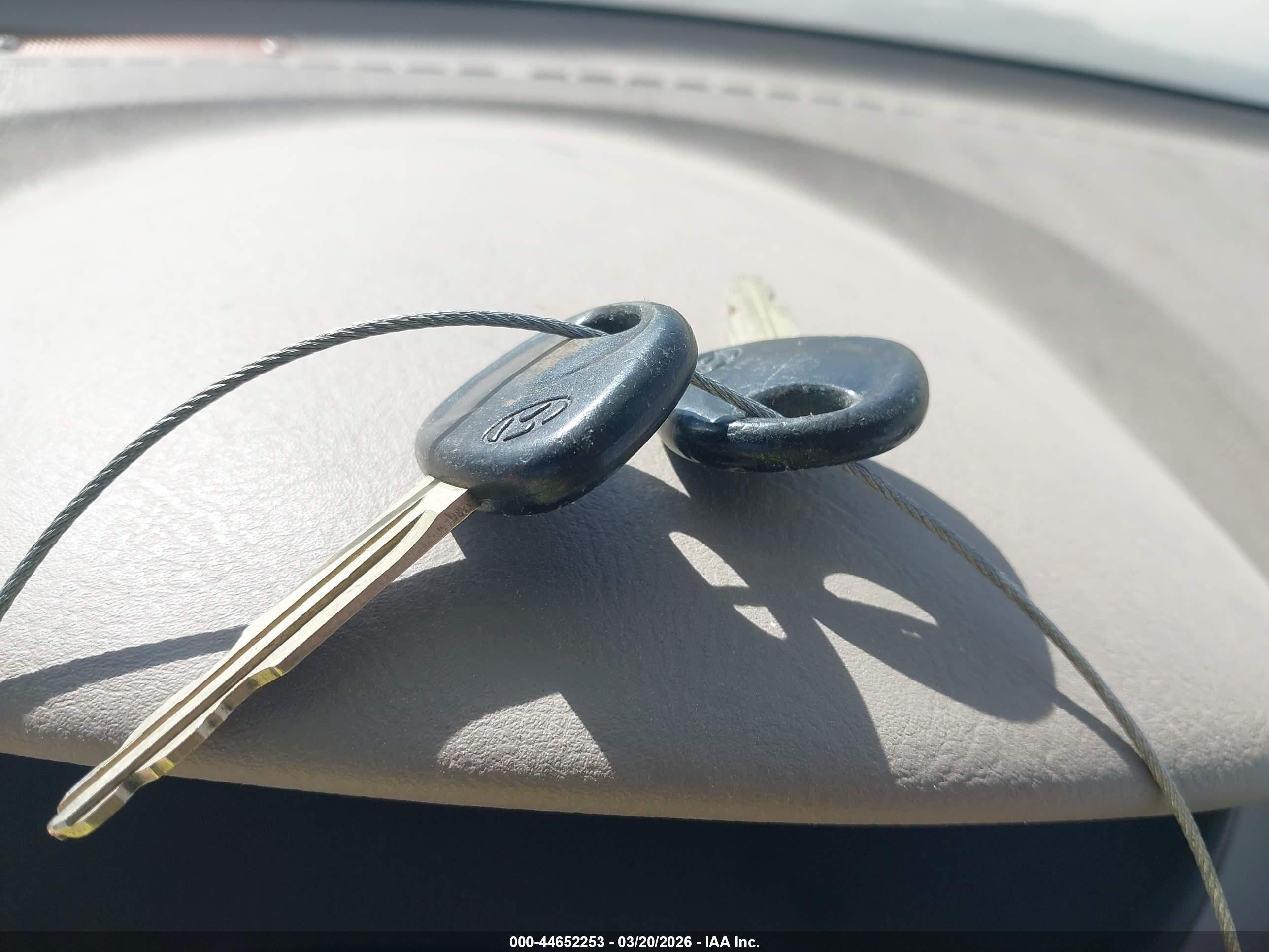 HYUNDAI ACCENT image 11