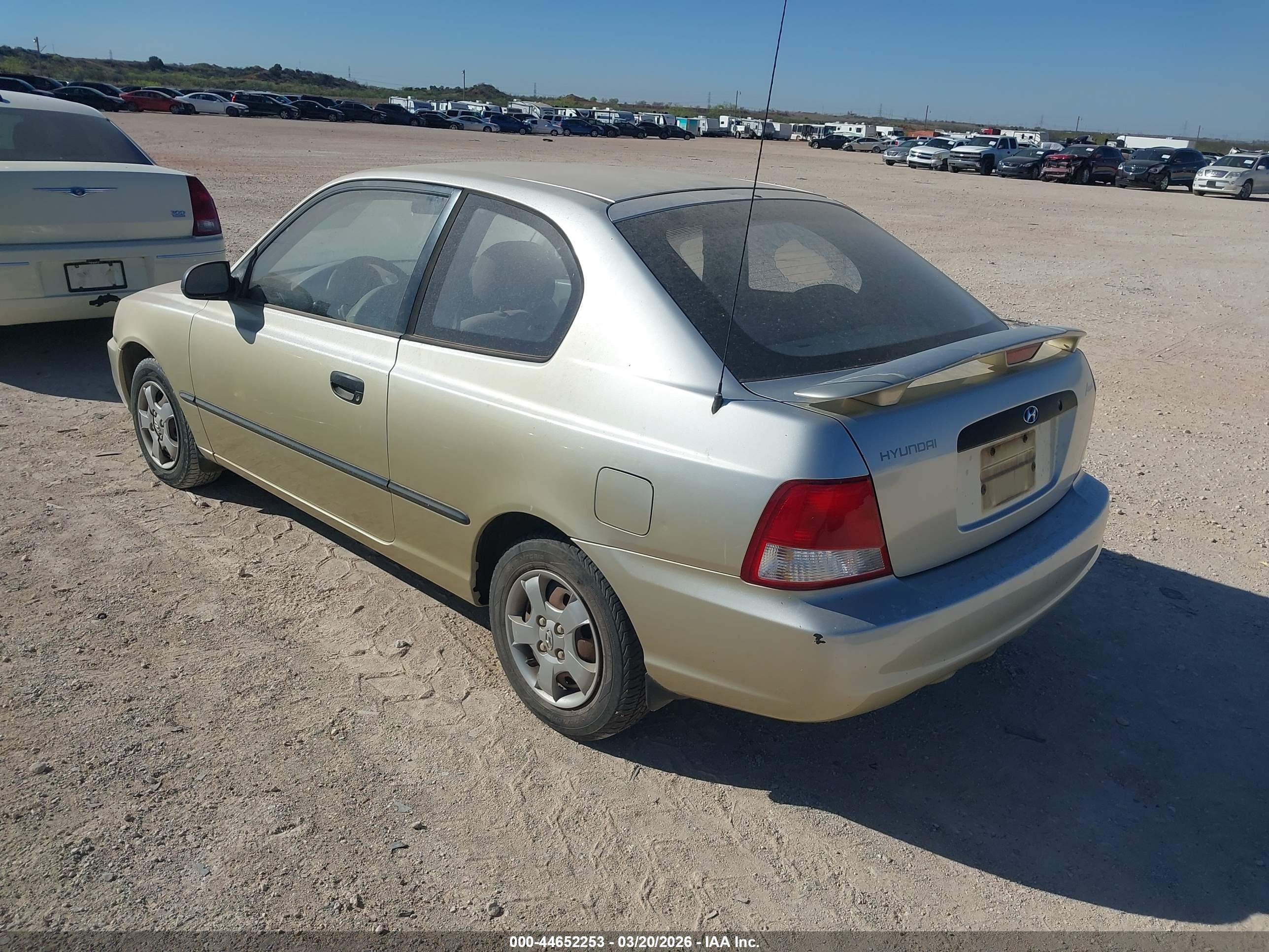 HYUNDAI ACCENT image 3
