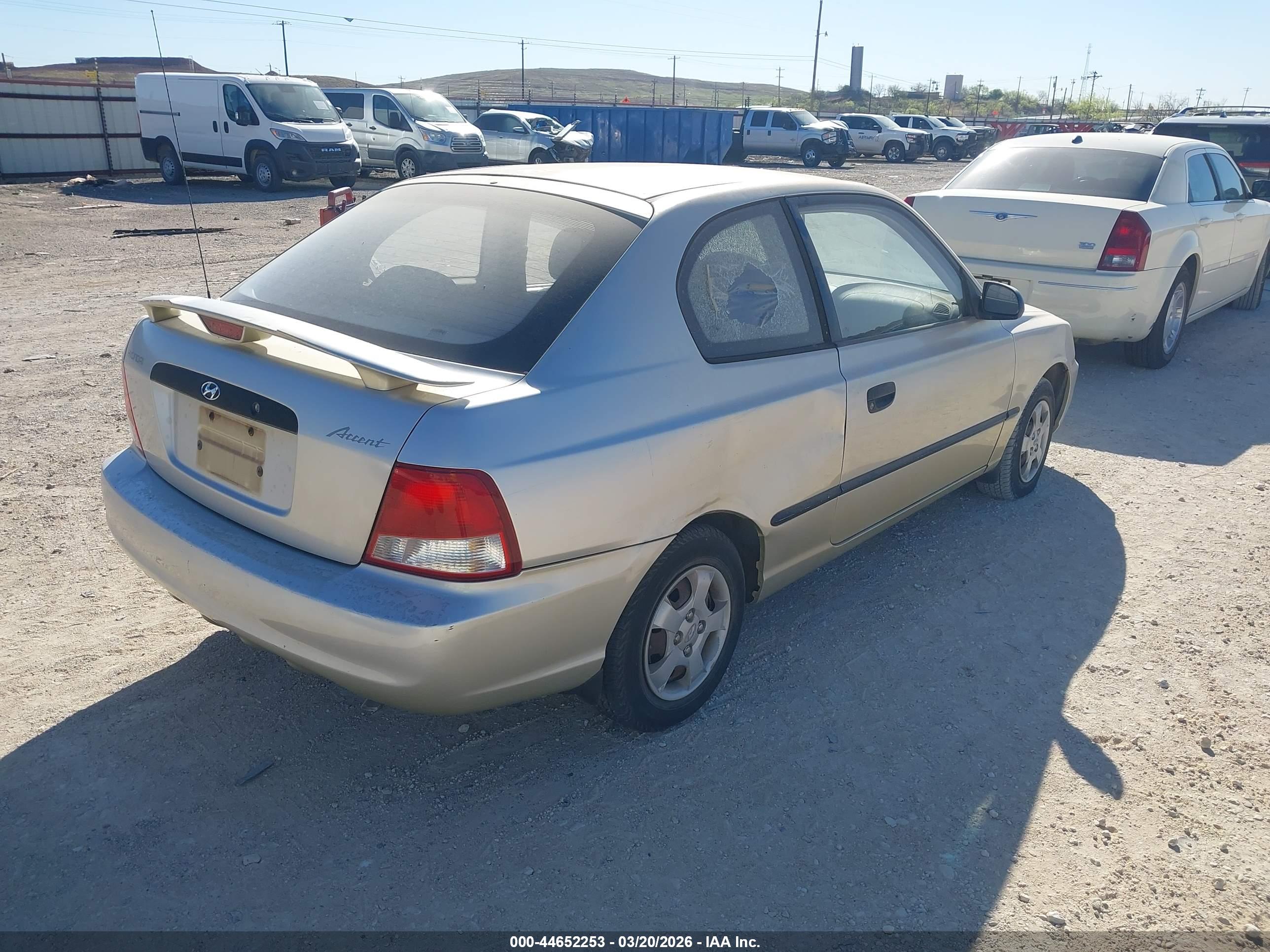 HYUNDAI ACCENT image 4