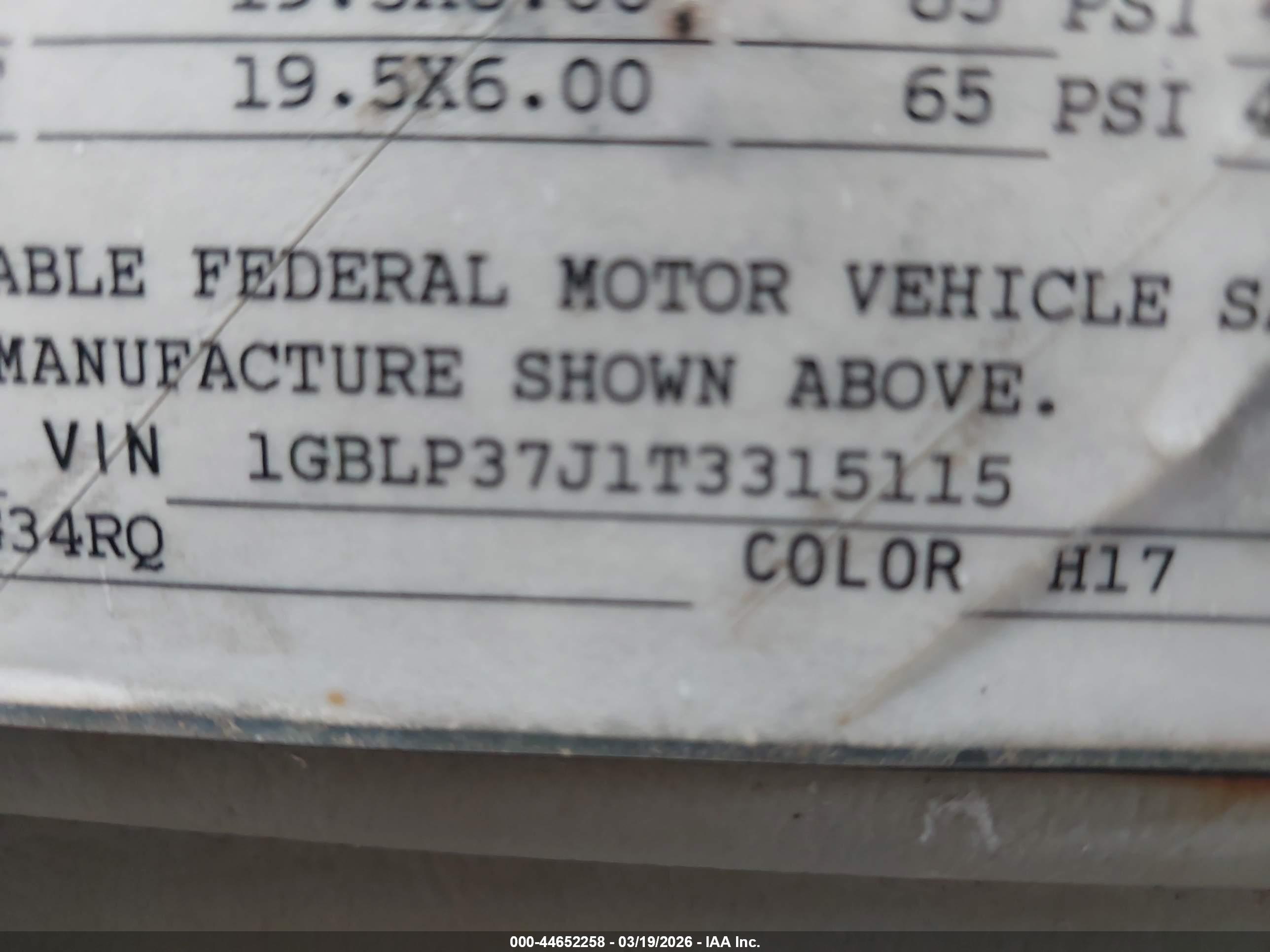 CHEVROLET P30 image 9