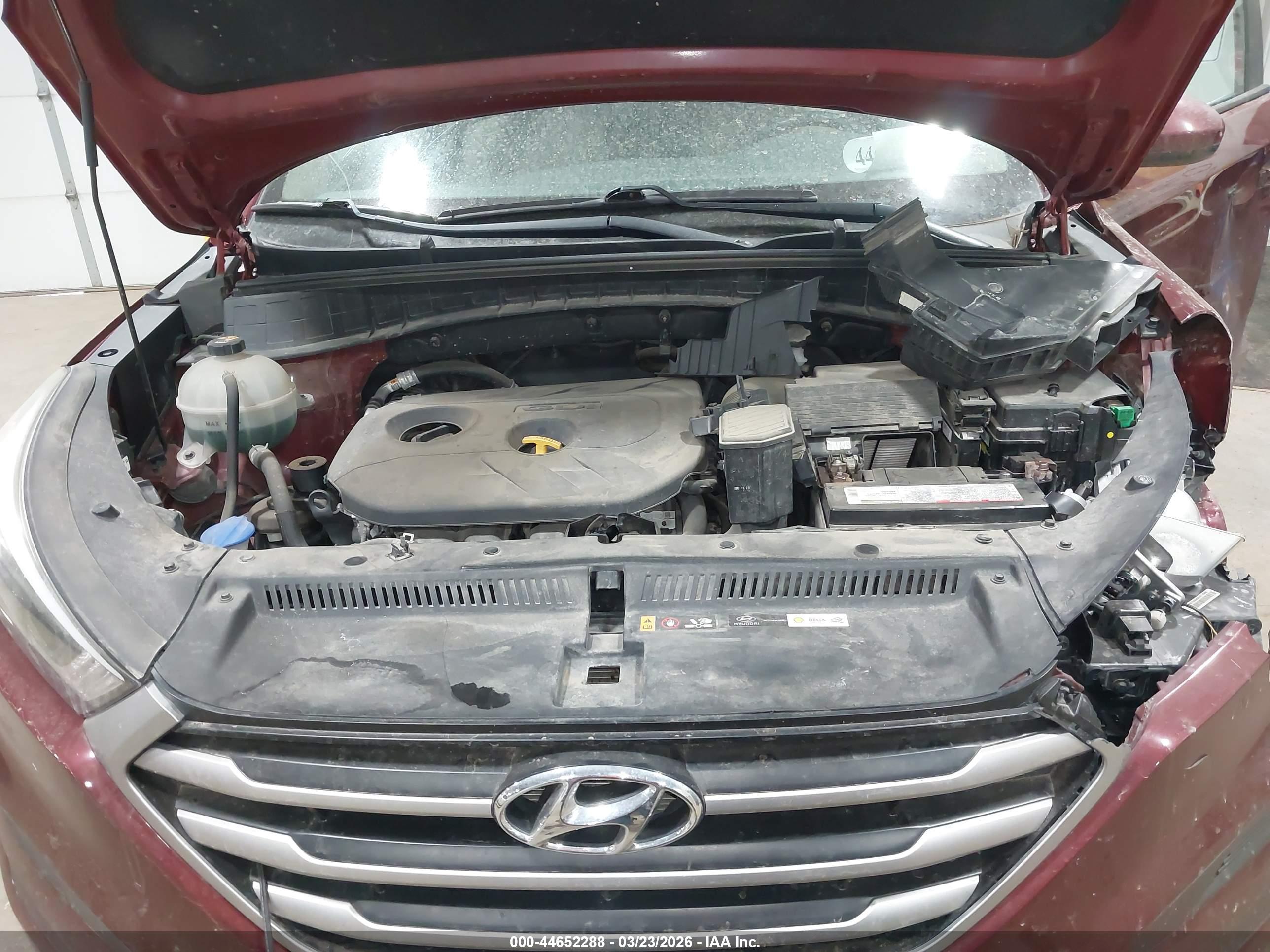 HYUNDAI TUCSON image 10