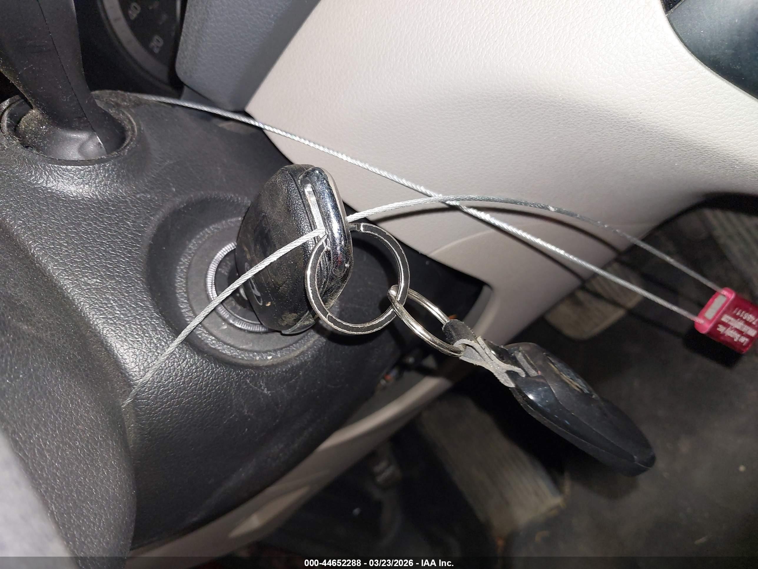 HYUNDAI TUCSON image 11