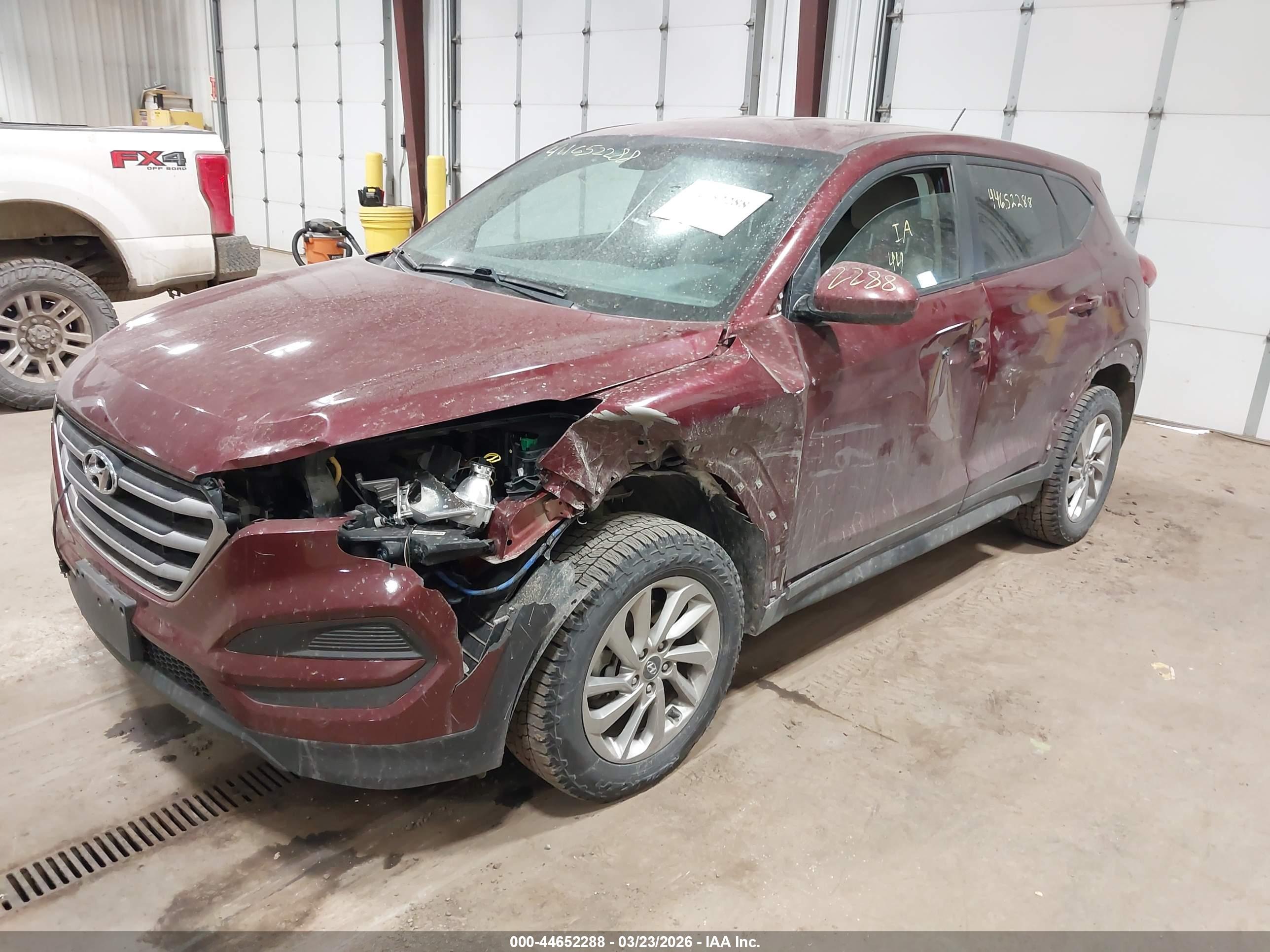 HYUNDAI TUCSON image 6