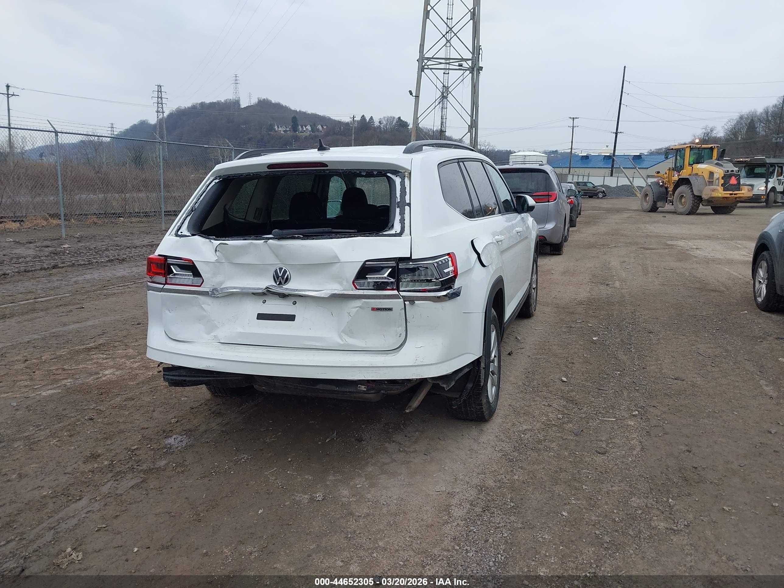 VOLKSWAGEN ATLAS image 4