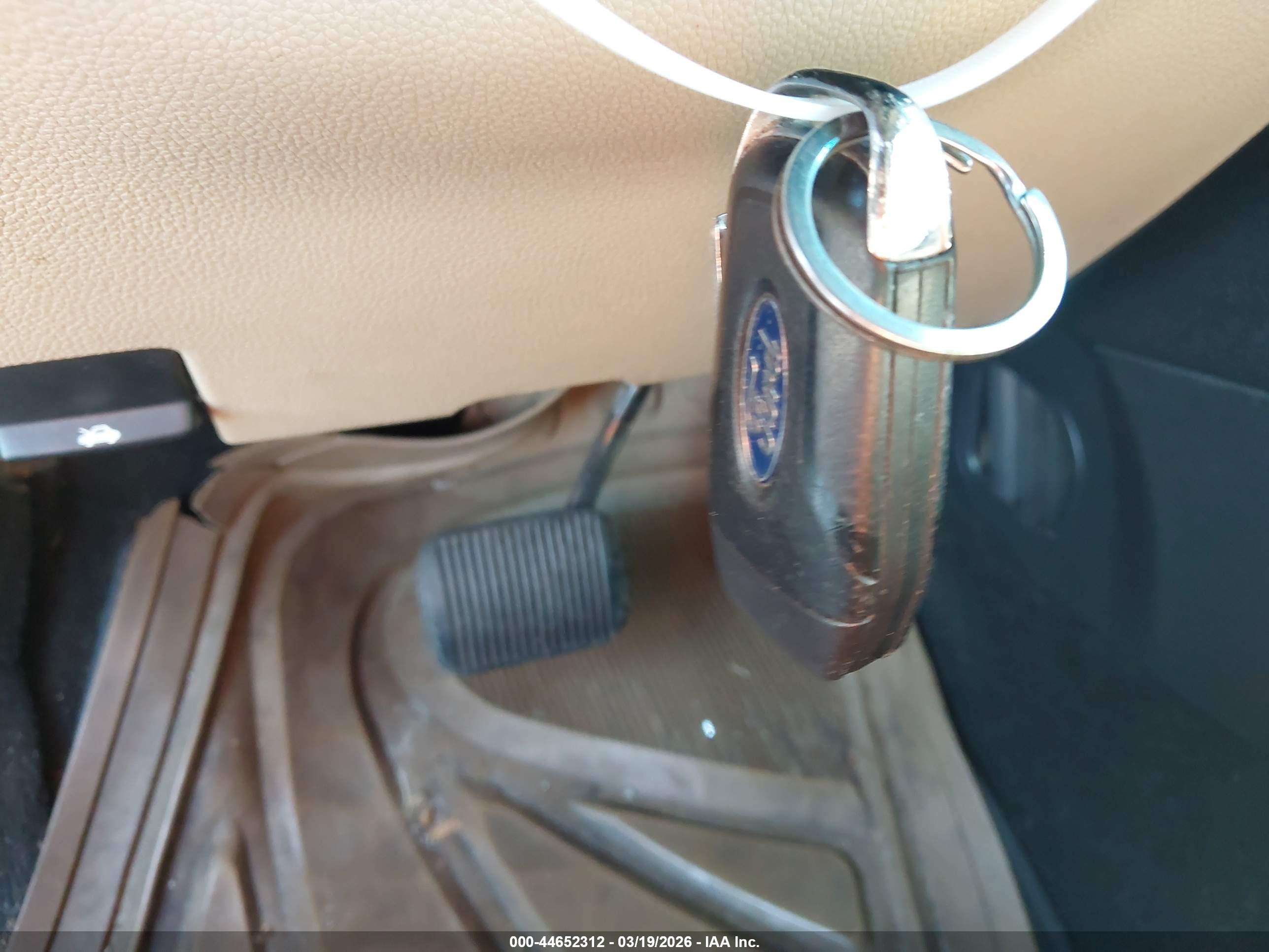 FORD EXPLORER image 11