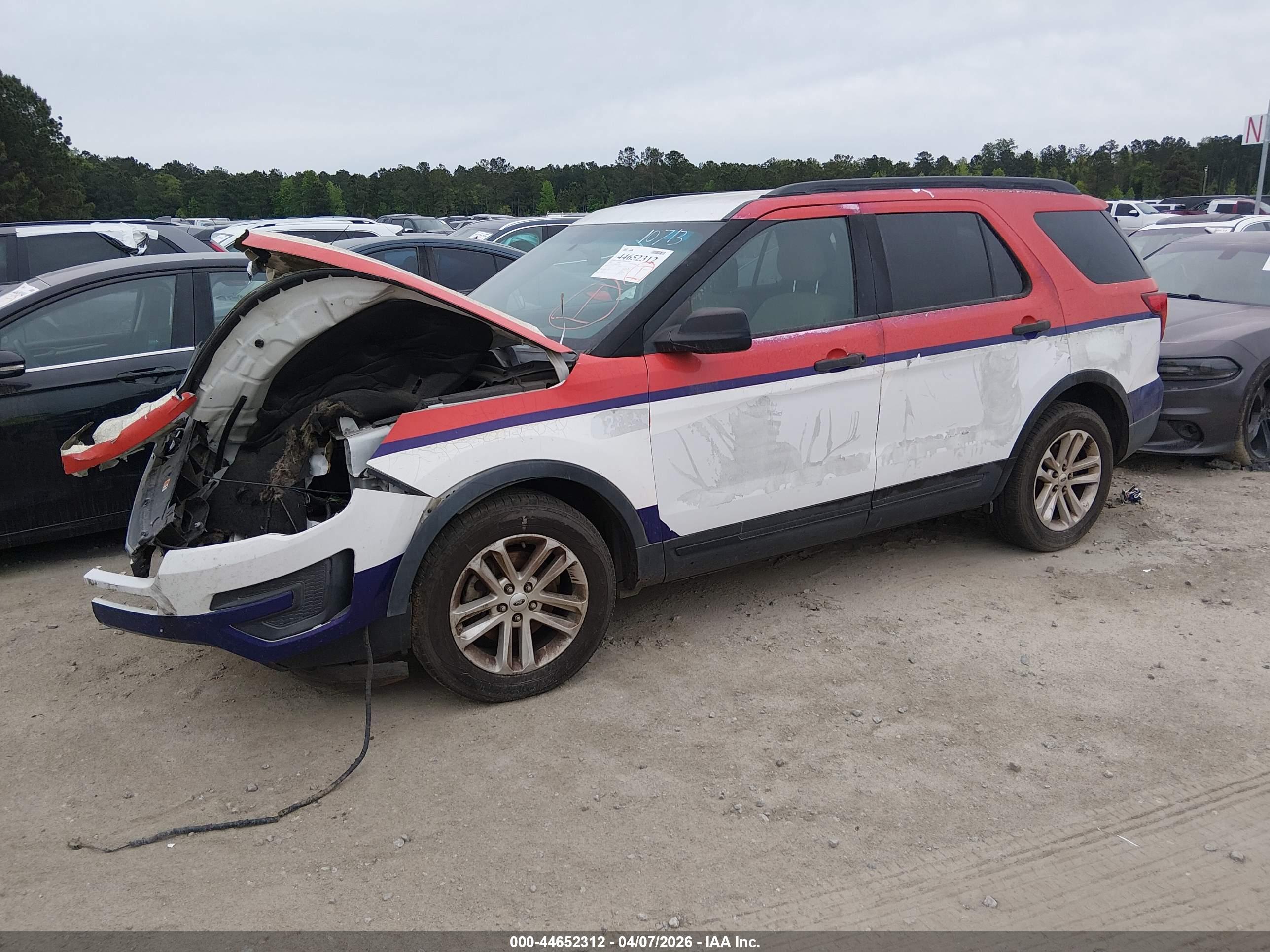 FORD EXPLORER image 2