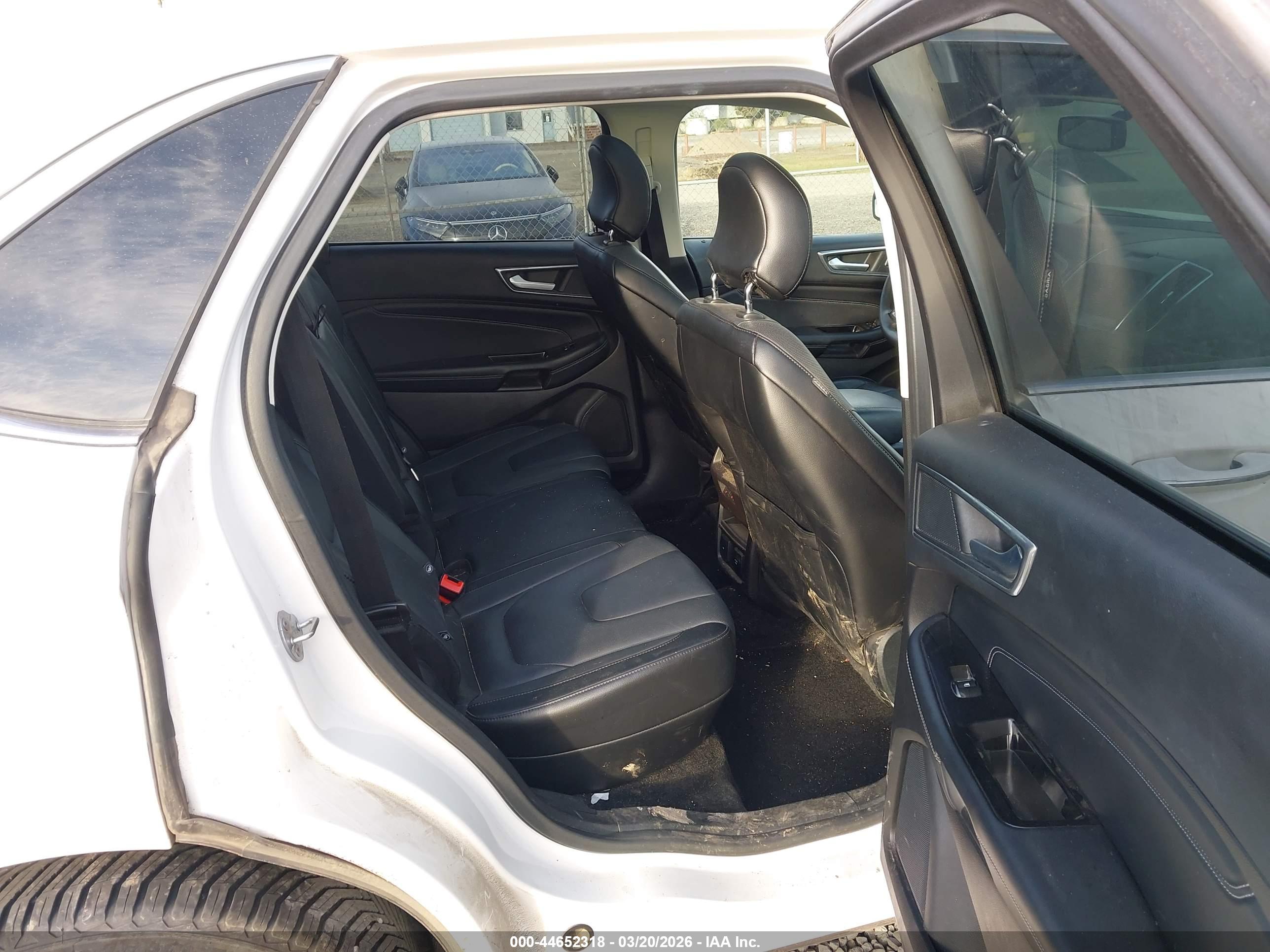 FORD EDGE image 8