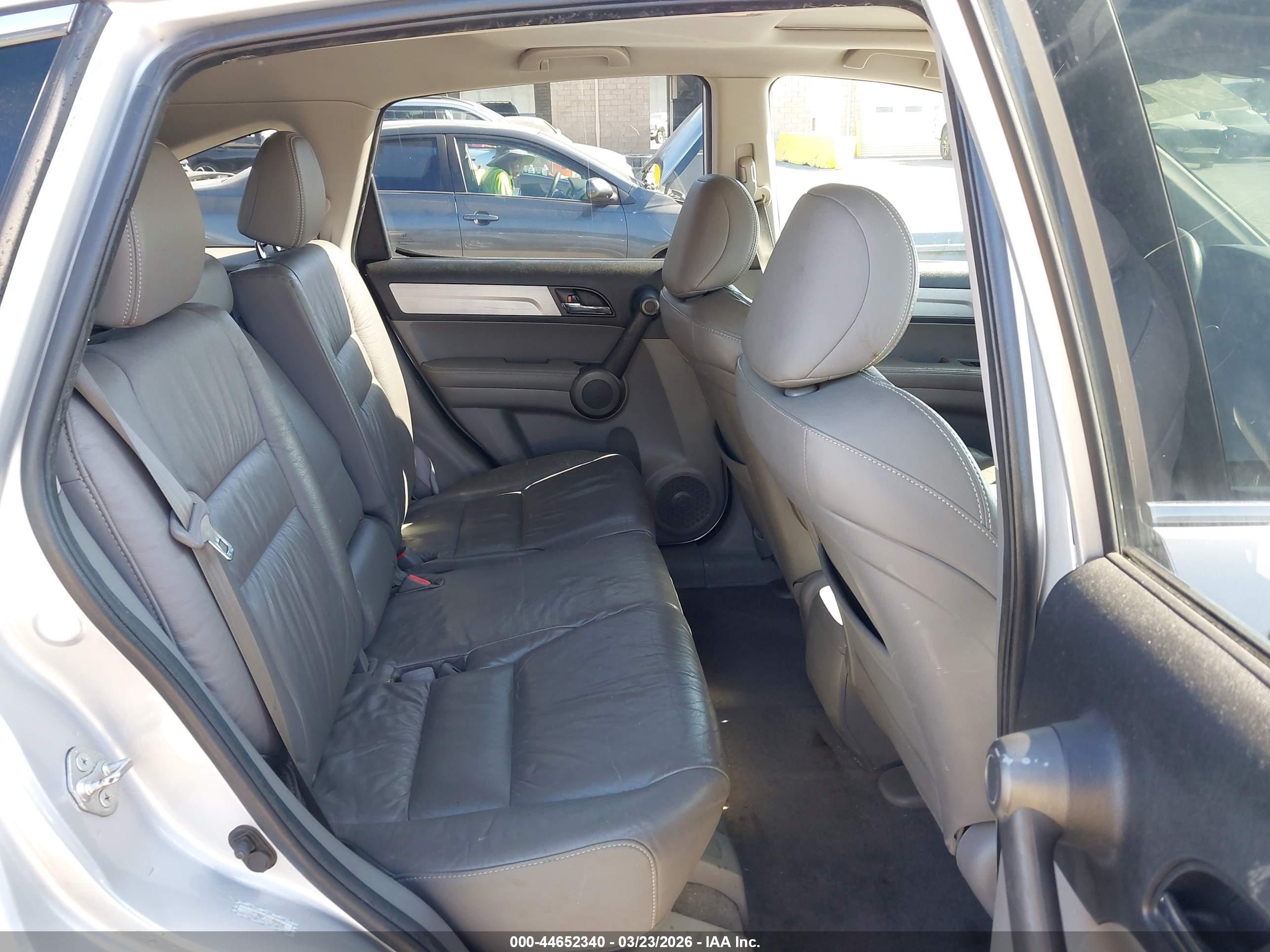 HONDA CR-V image 8