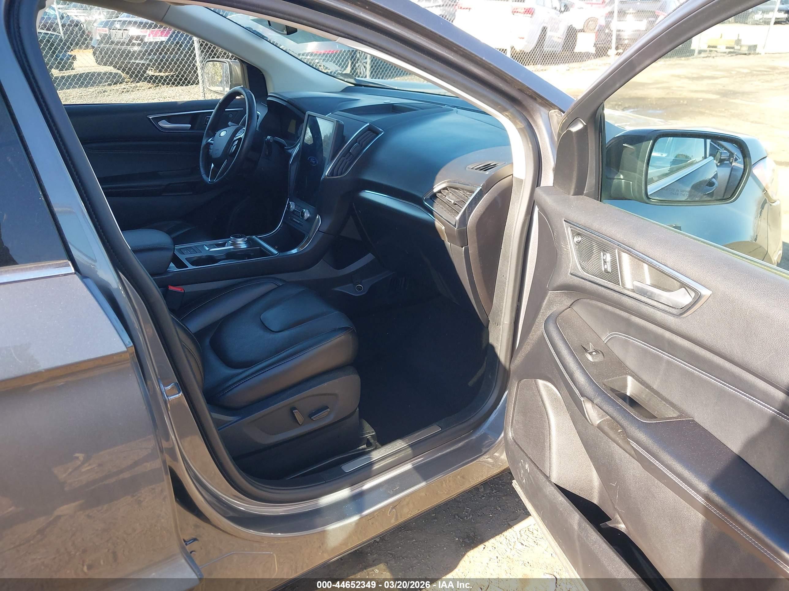FORD EDGE image 5