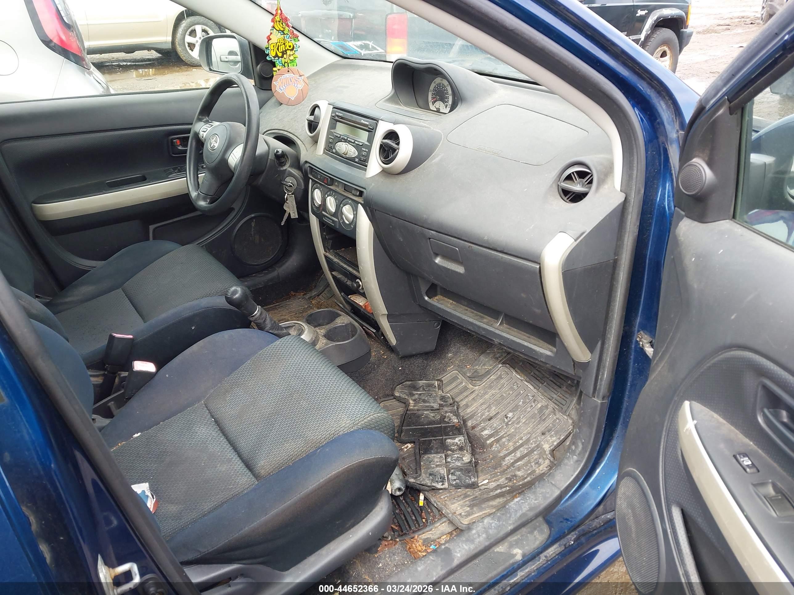 SCION XA image 5
