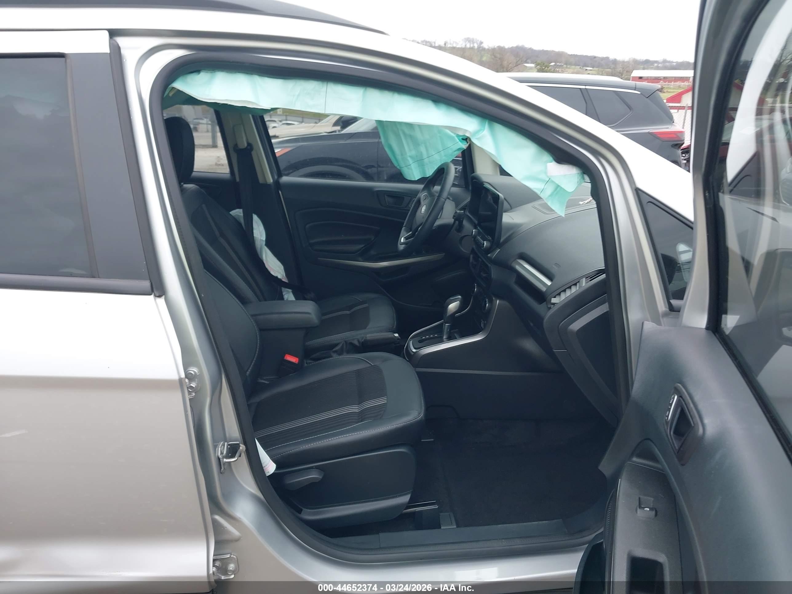 FORD ECOSPORT image 5