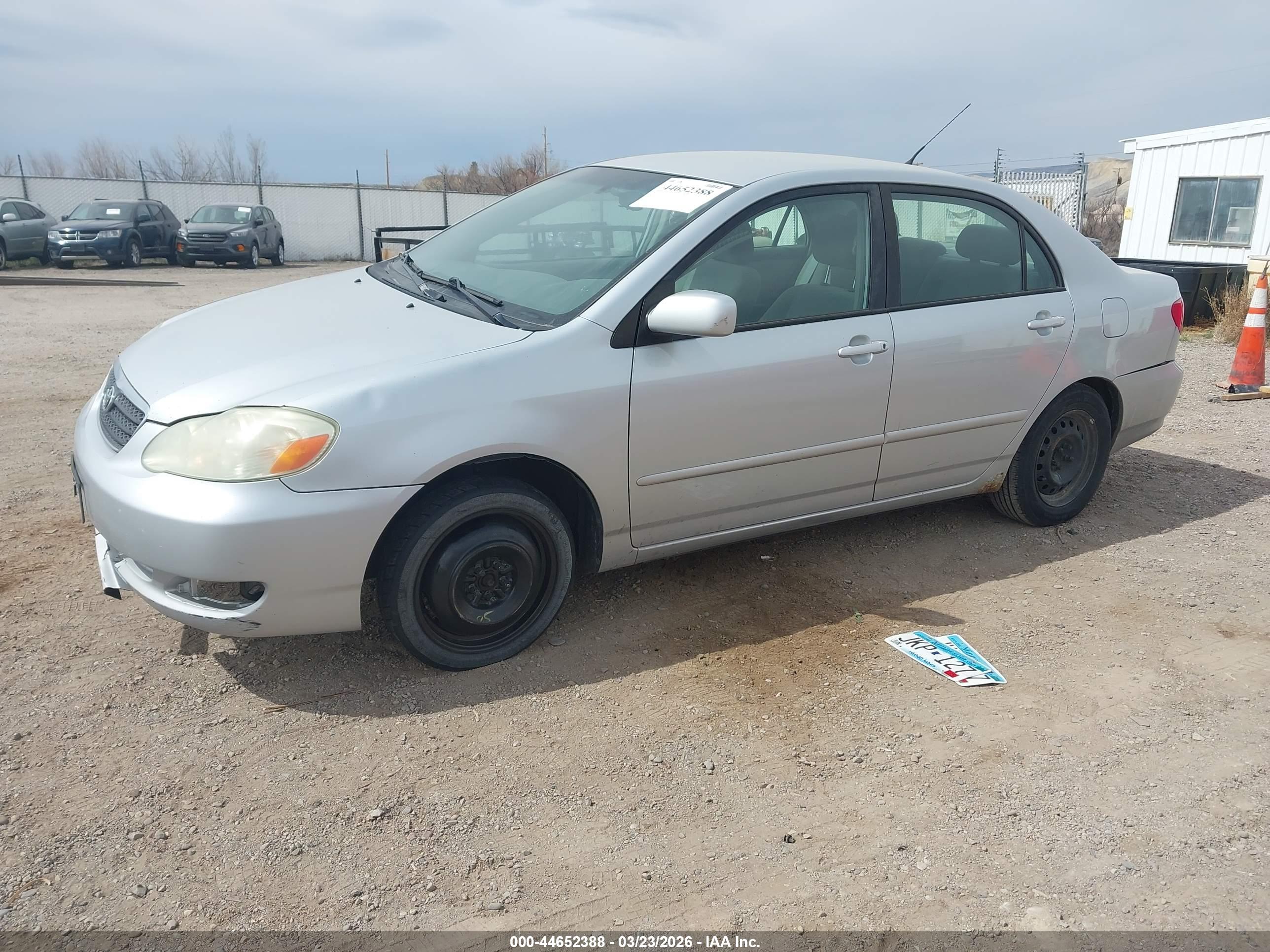 TOYOTA COROLLA image 2