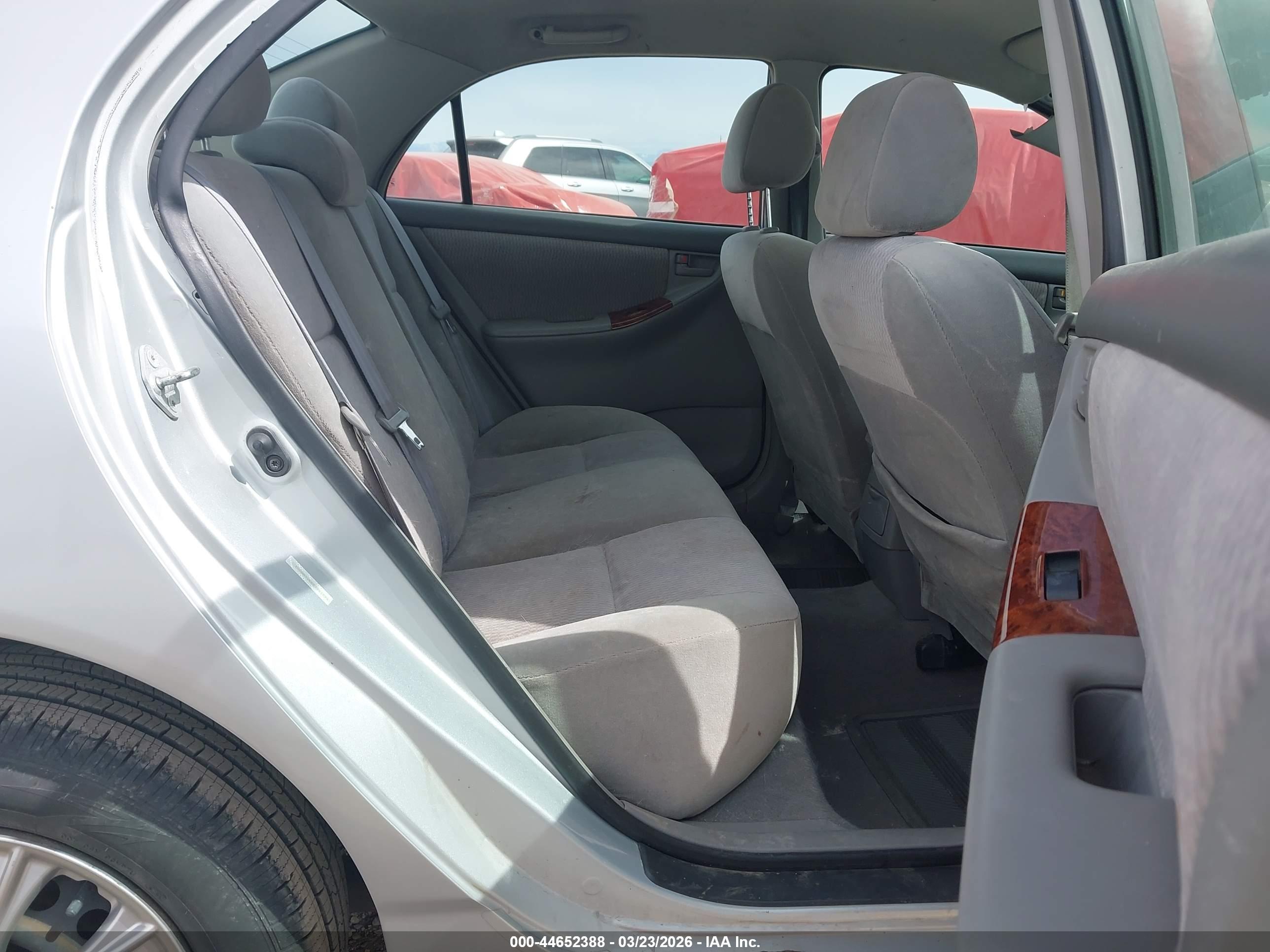 TOYOTA COROLLA image 8