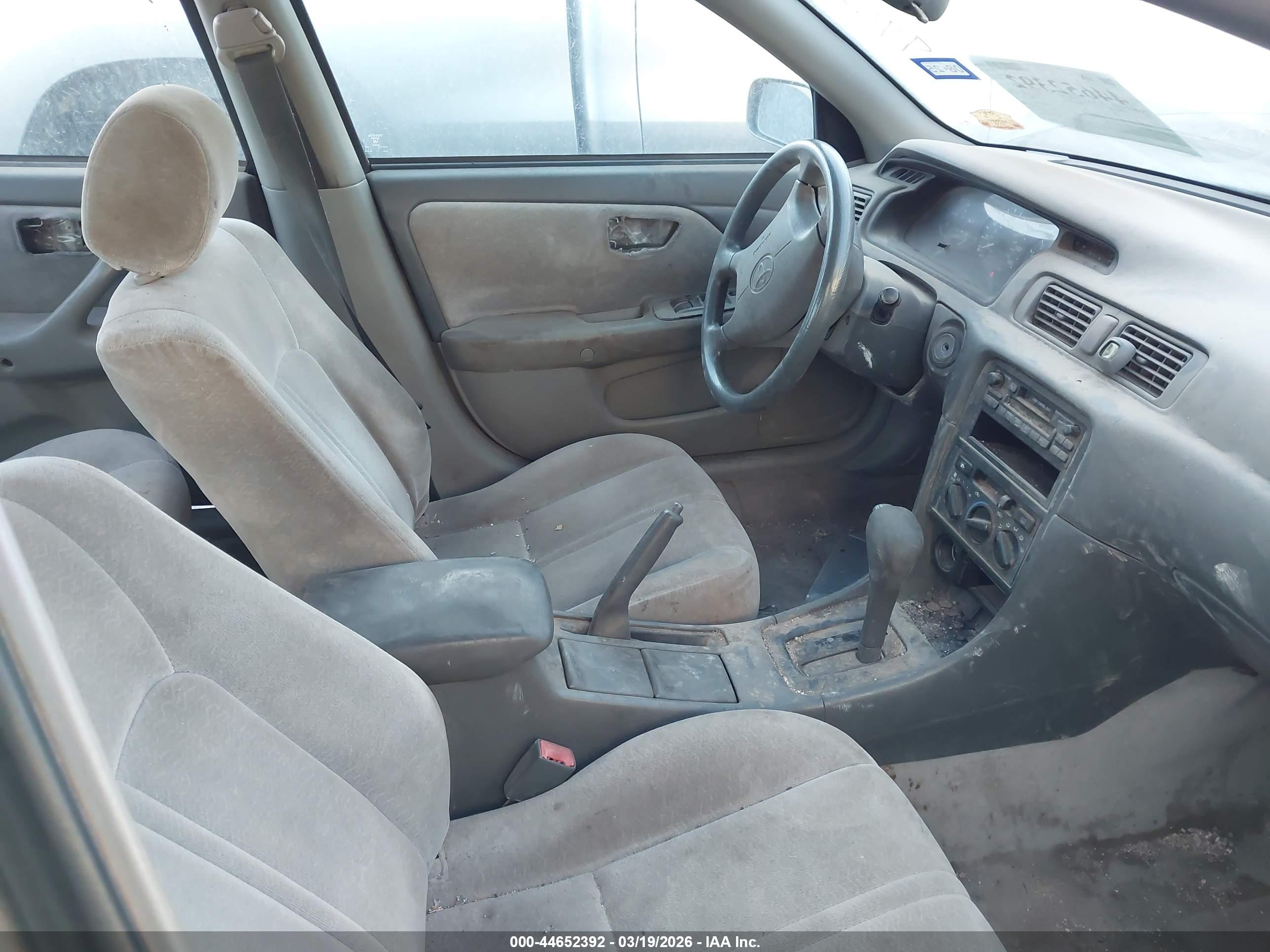 TOYOTA CAMRY image 5