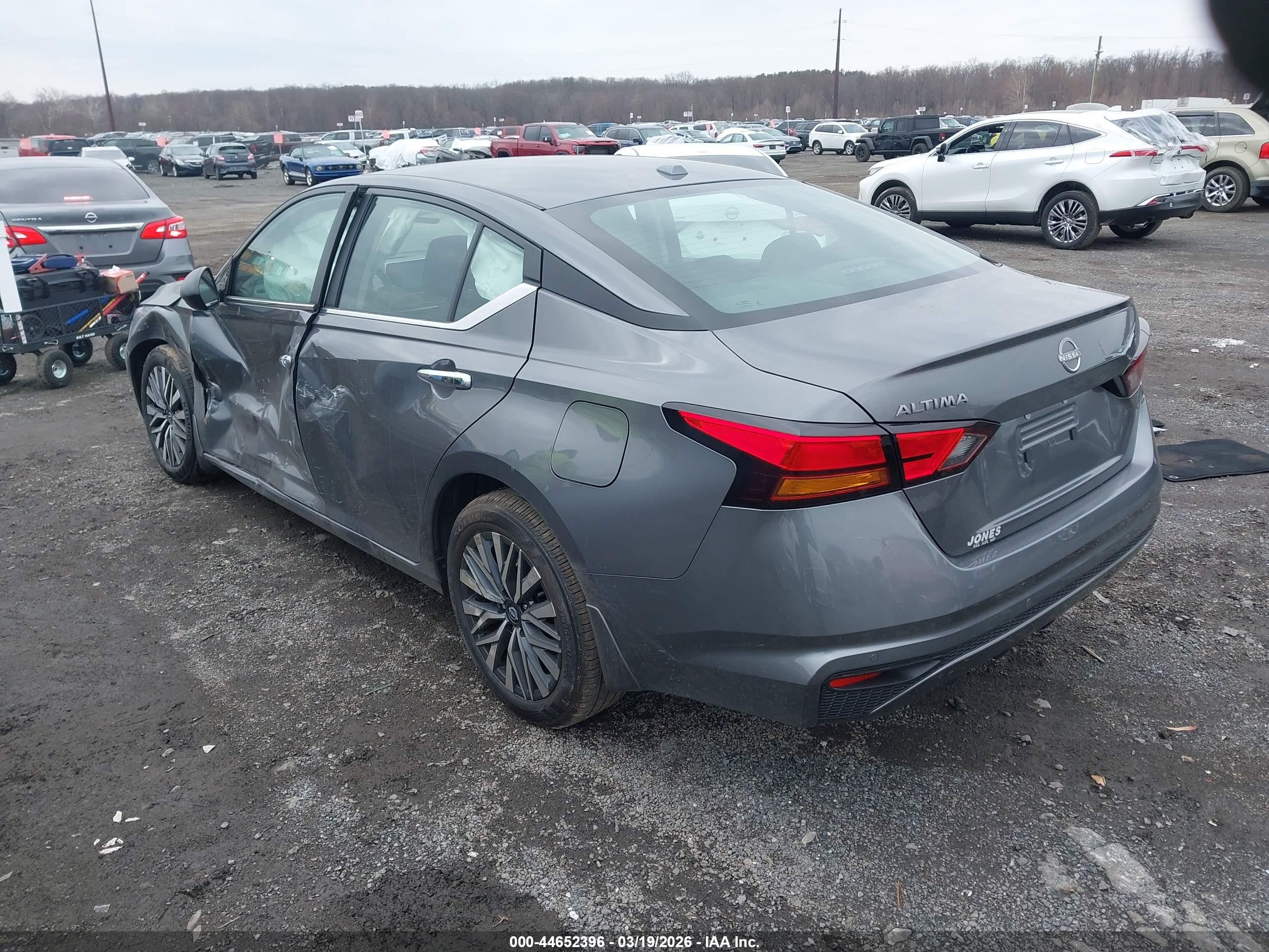 NISSAN ALTIMA image 3