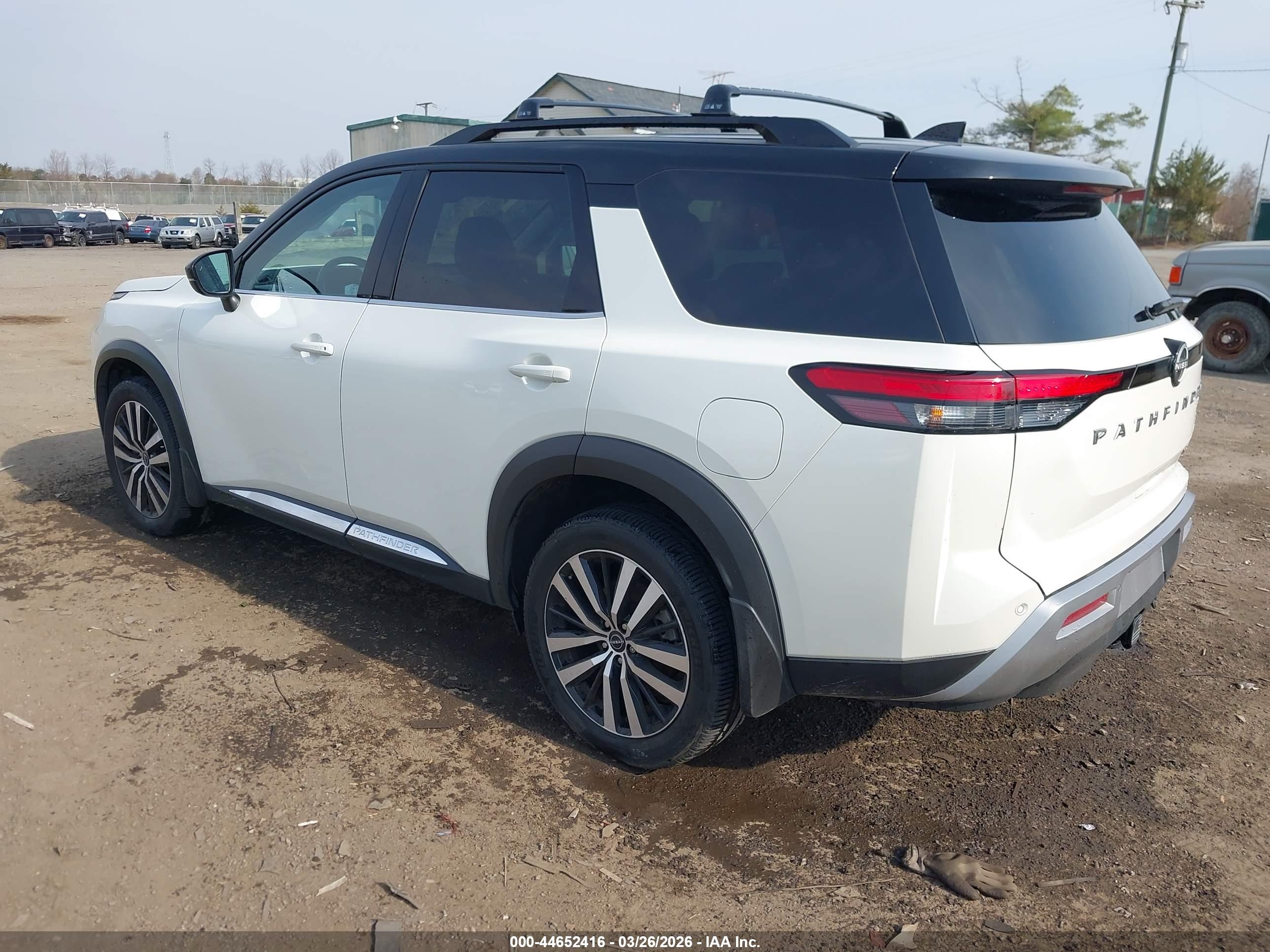 NISSAN PATHFINDER image 3