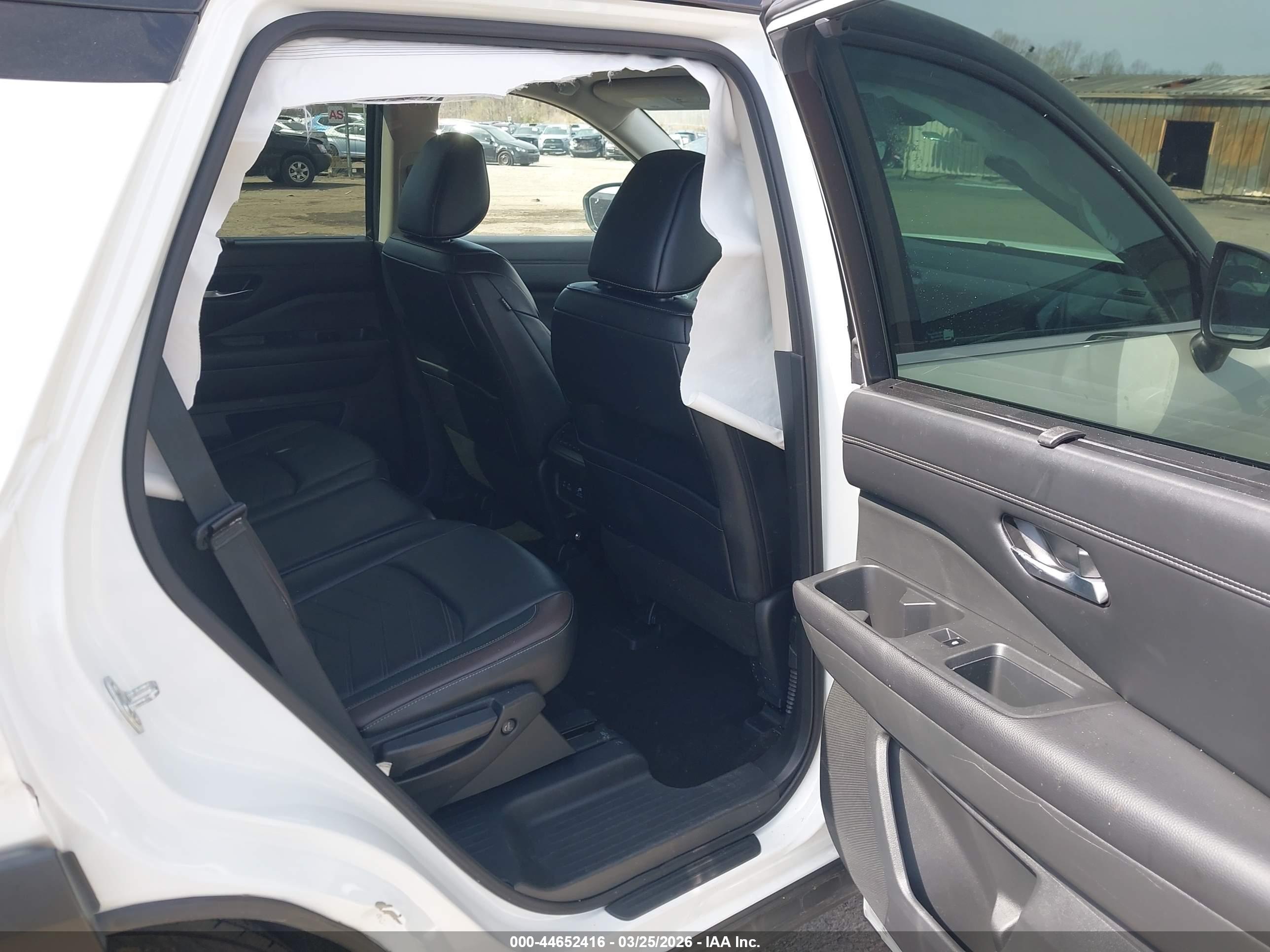 NISSAN PATHFINDER image 8