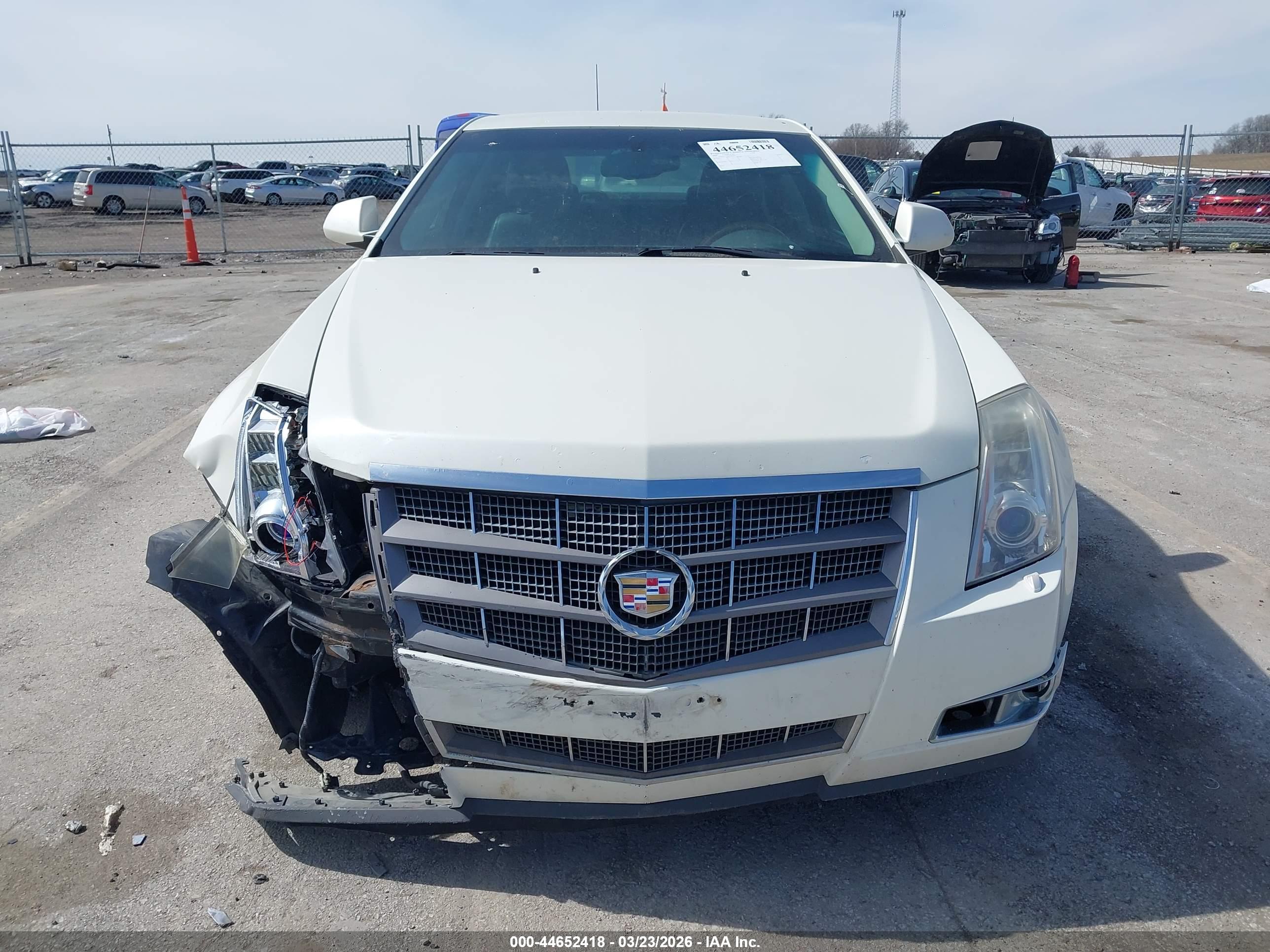 CADILLAC CTS image 6