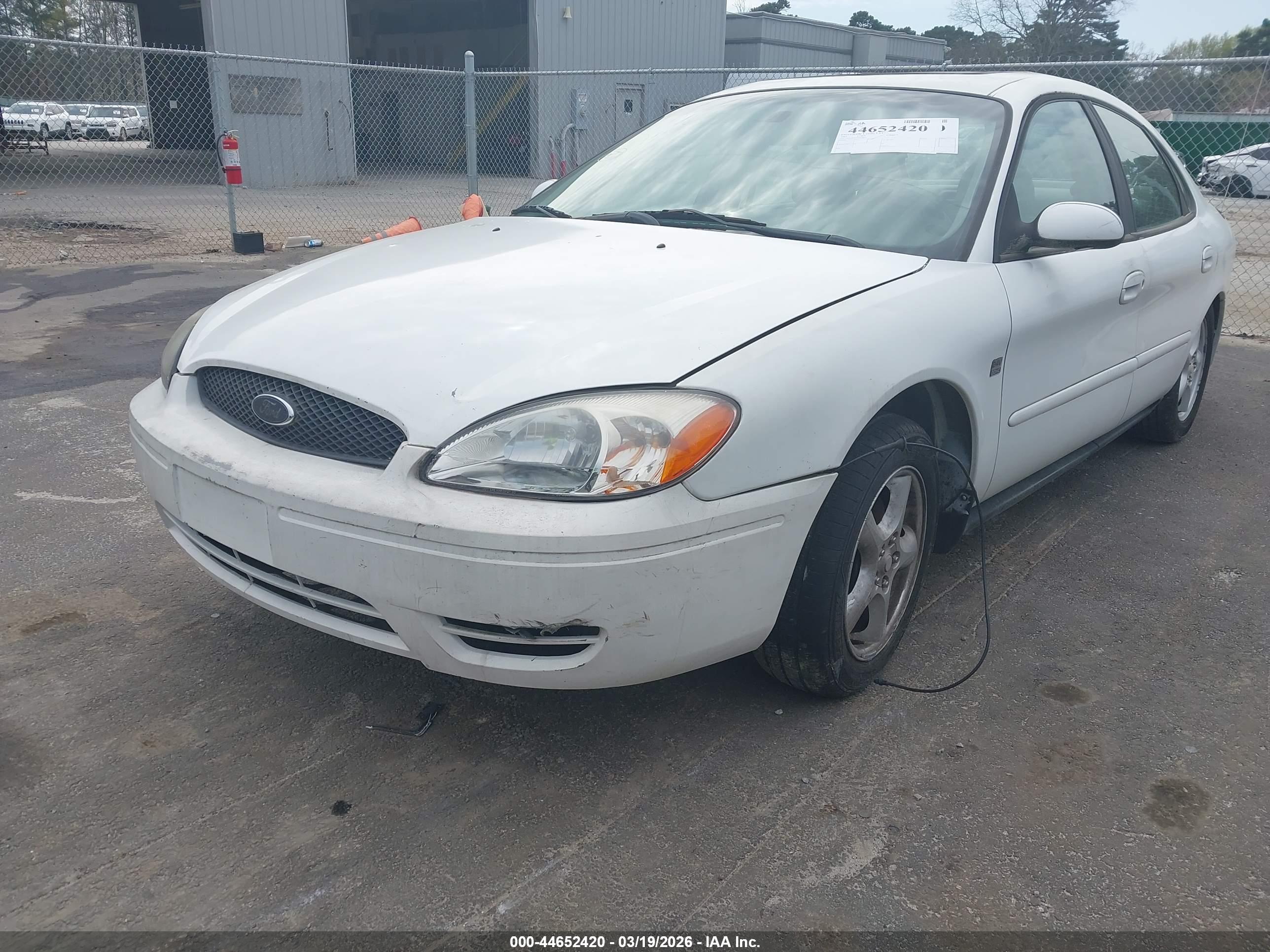 FORD TAURUS image 6