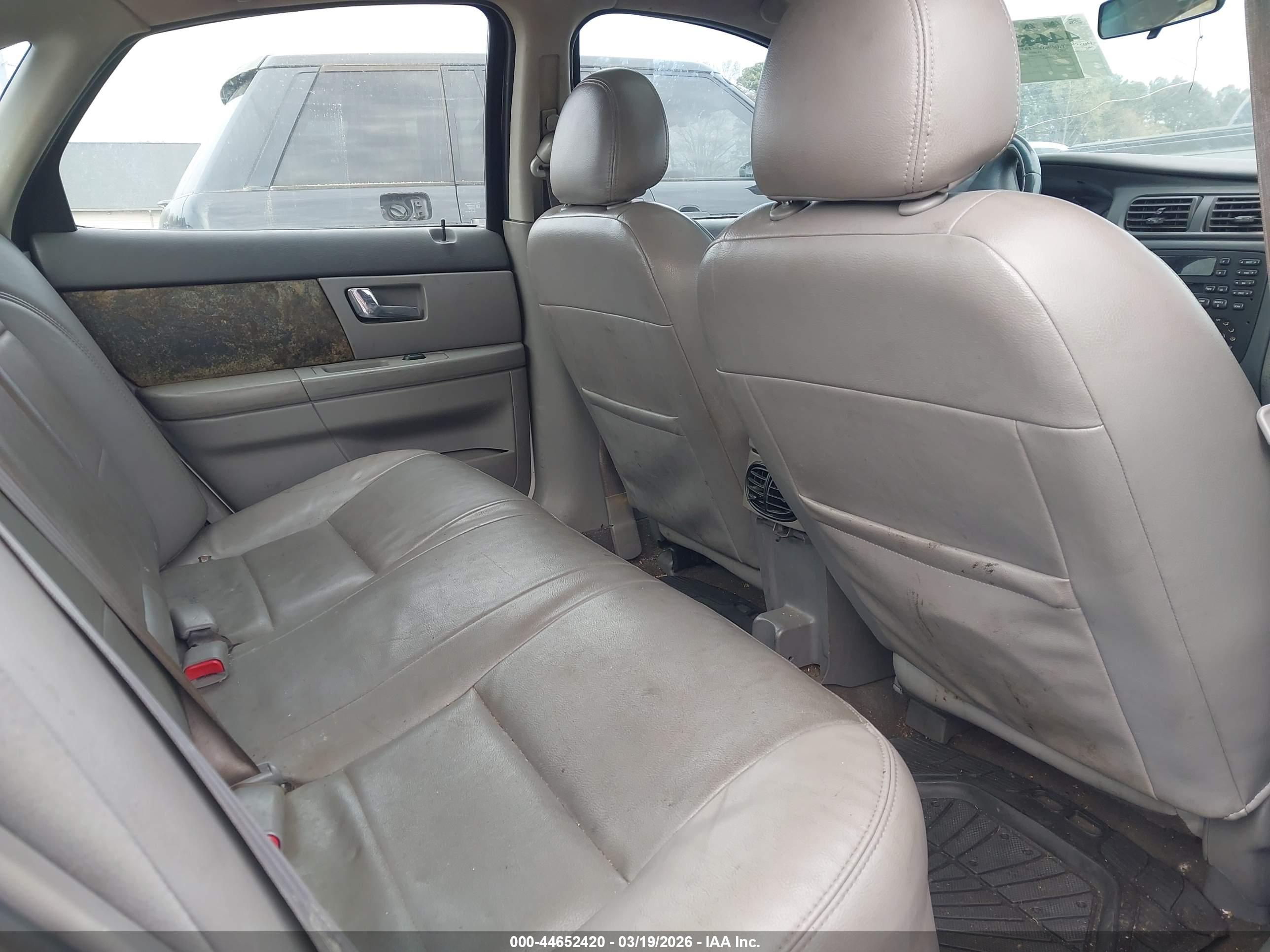 FORD TAURUS image 8