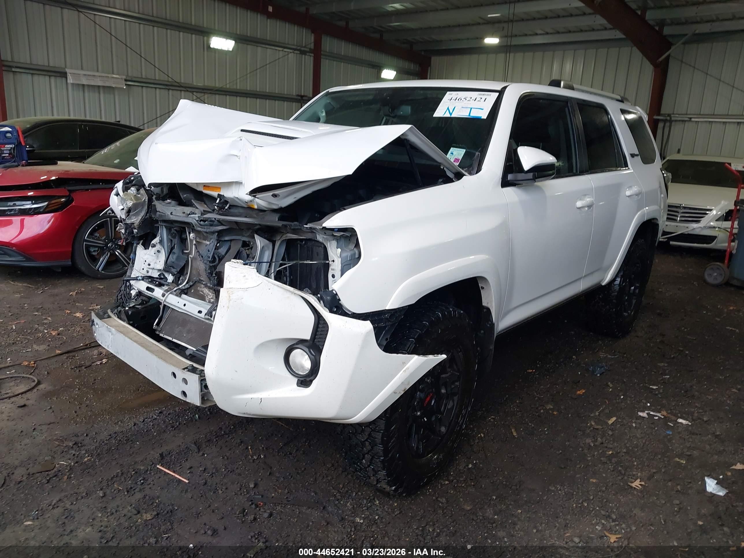 TOYOTA 4RUNNER image 2